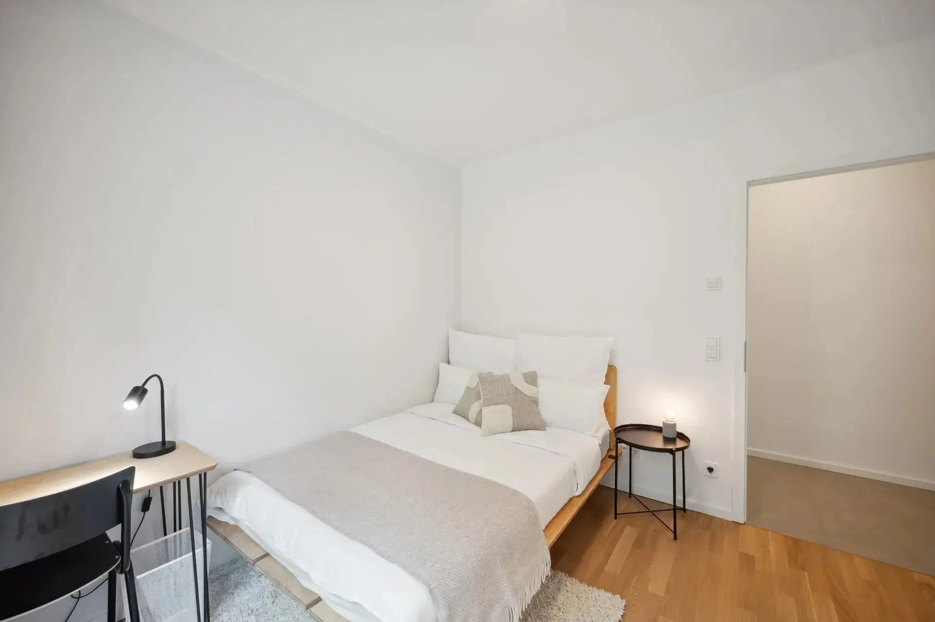 Smith, Berlin – Room in 4 Bedroom 3 Bathroom