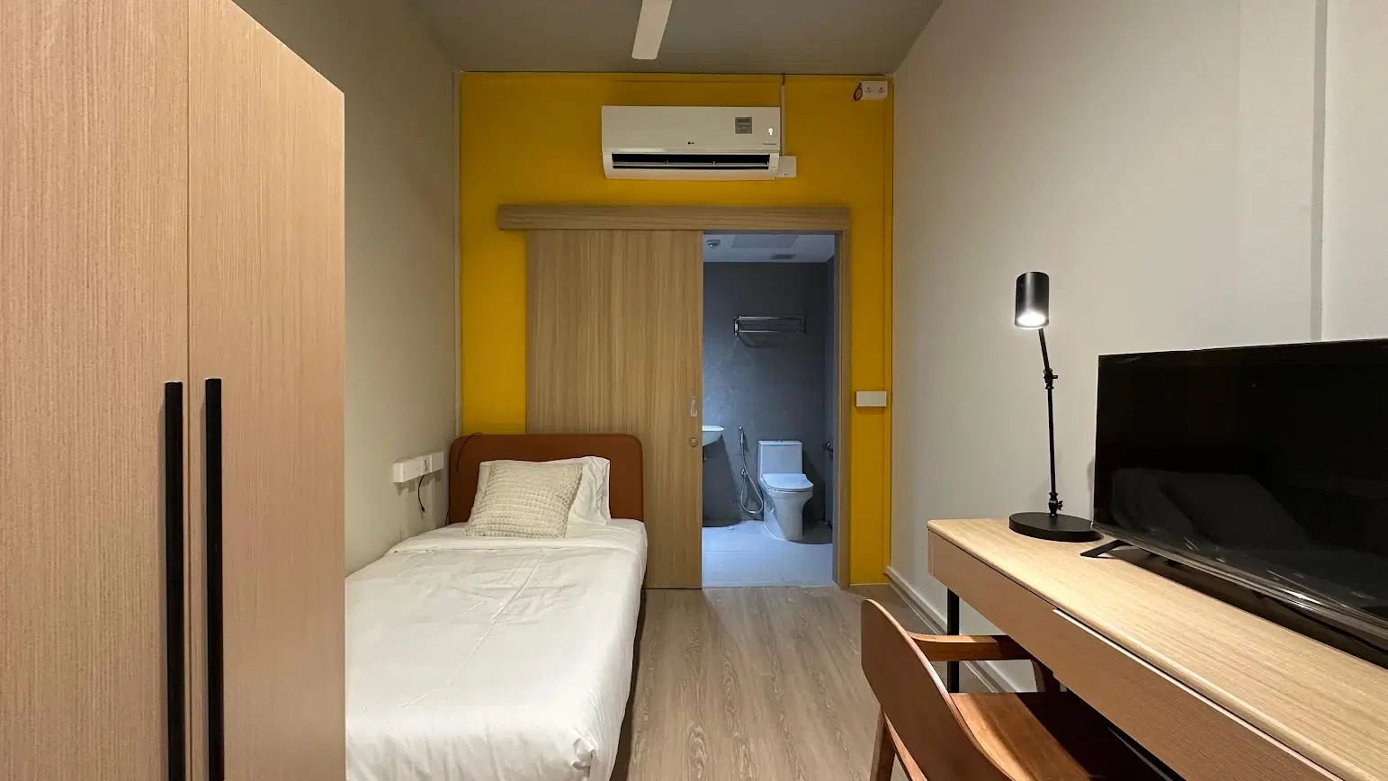 Commune on Henderson, Singapore – Twin Bed Studio | 1 Bath
