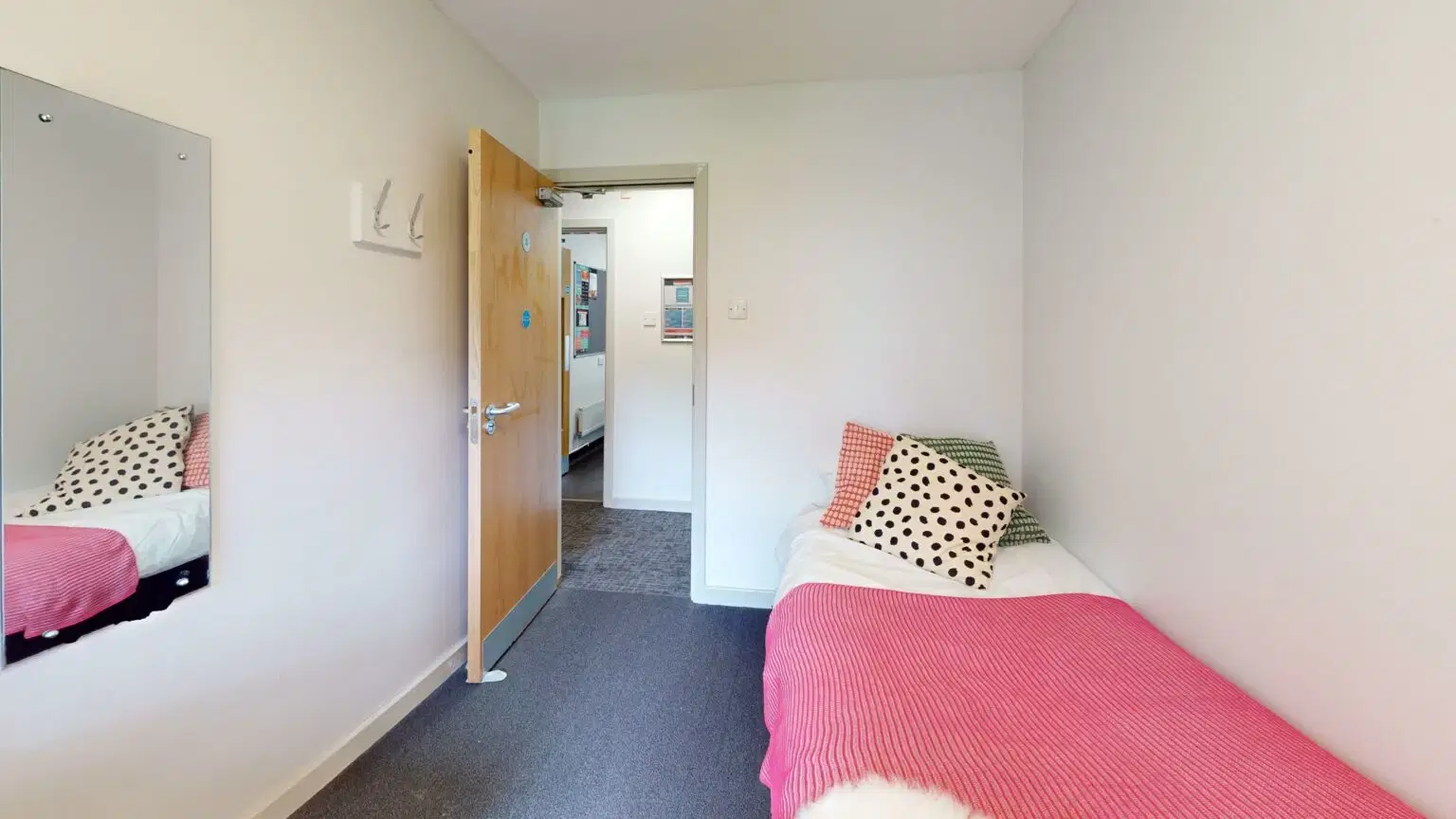 Broadgate Park, University of Nottingham, Nottingham – Standard Room
