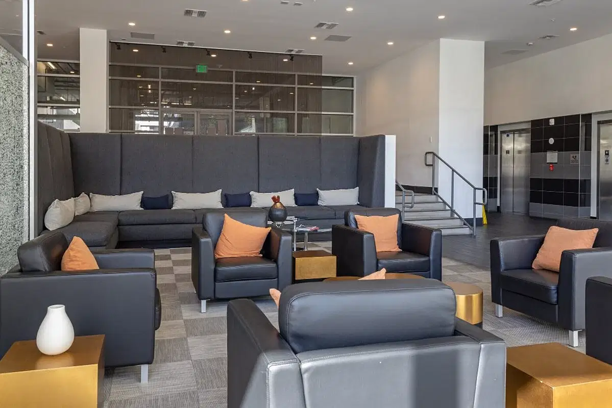 Luna, Los Angeles – Common Area