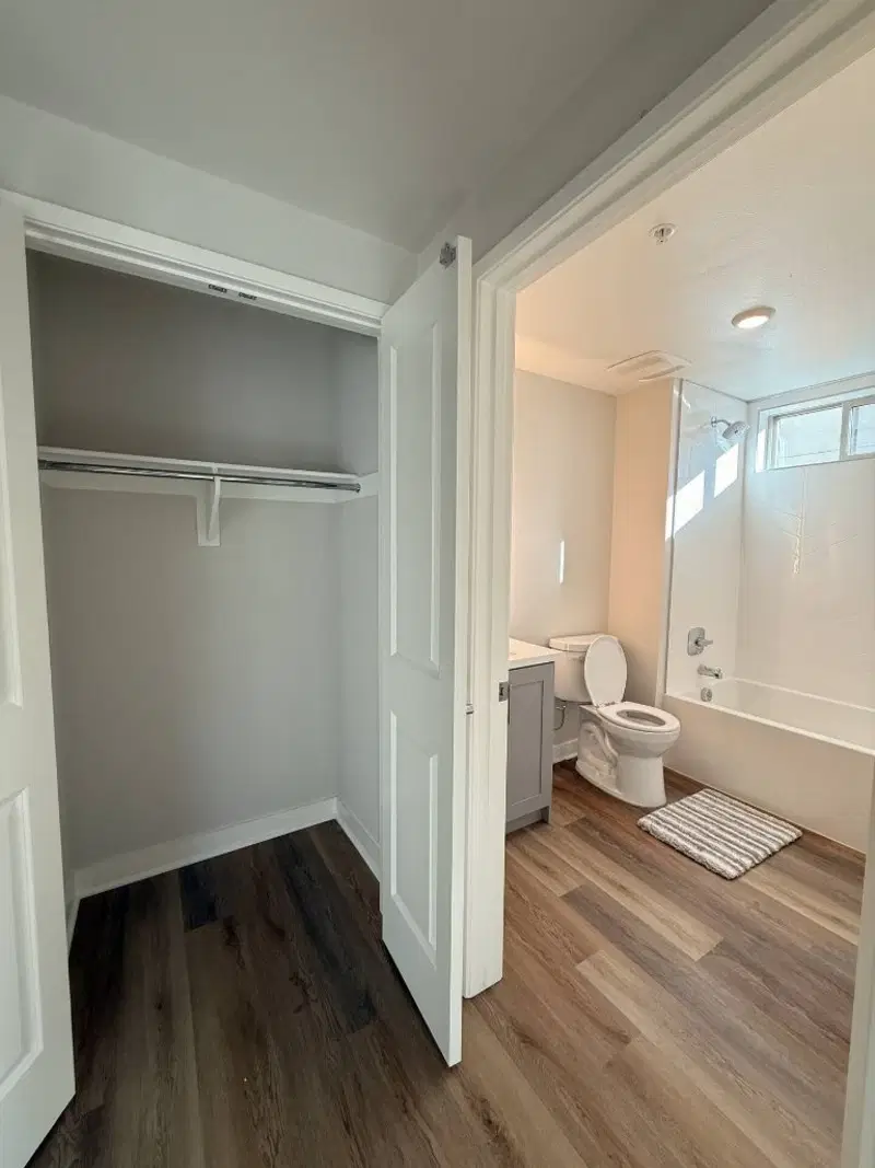 Irolo, Los Angeles – Bathroom
