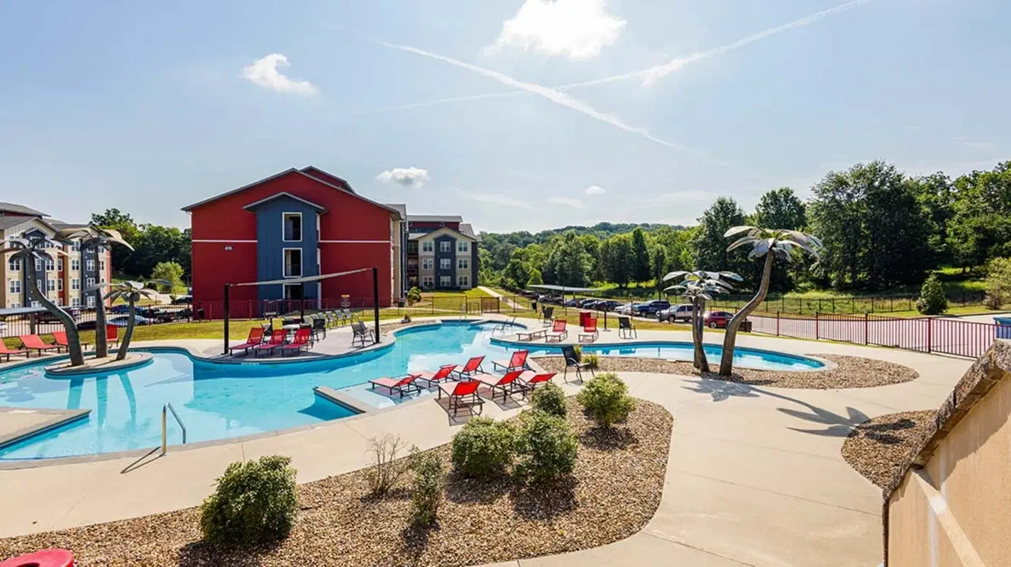 Hawks Landing, Cape Girardeau – Exterior