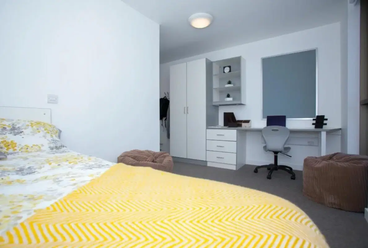 East Sands, St Andrews – Extra Large Ensuite