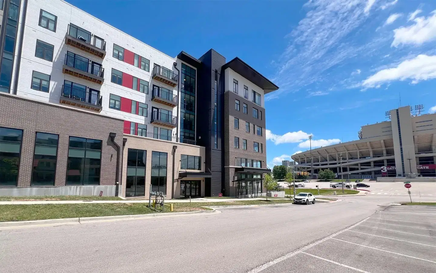 The Fifty, Bloomington – Exterior