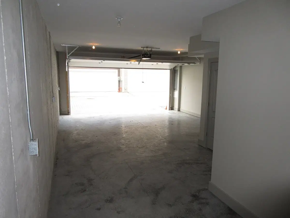 University Manors, Bloomington – Amenities