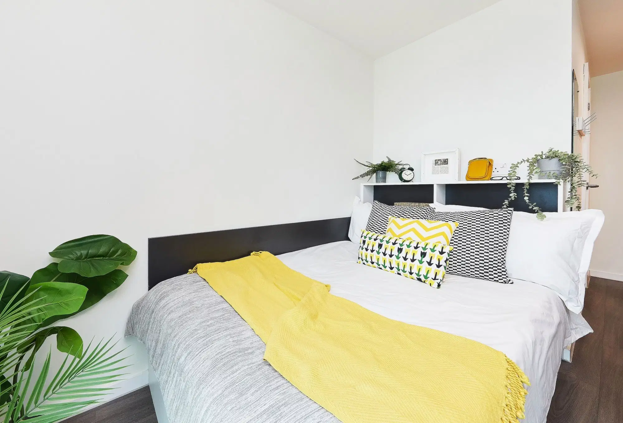 Pavilion Court, London – Essential Ensuite