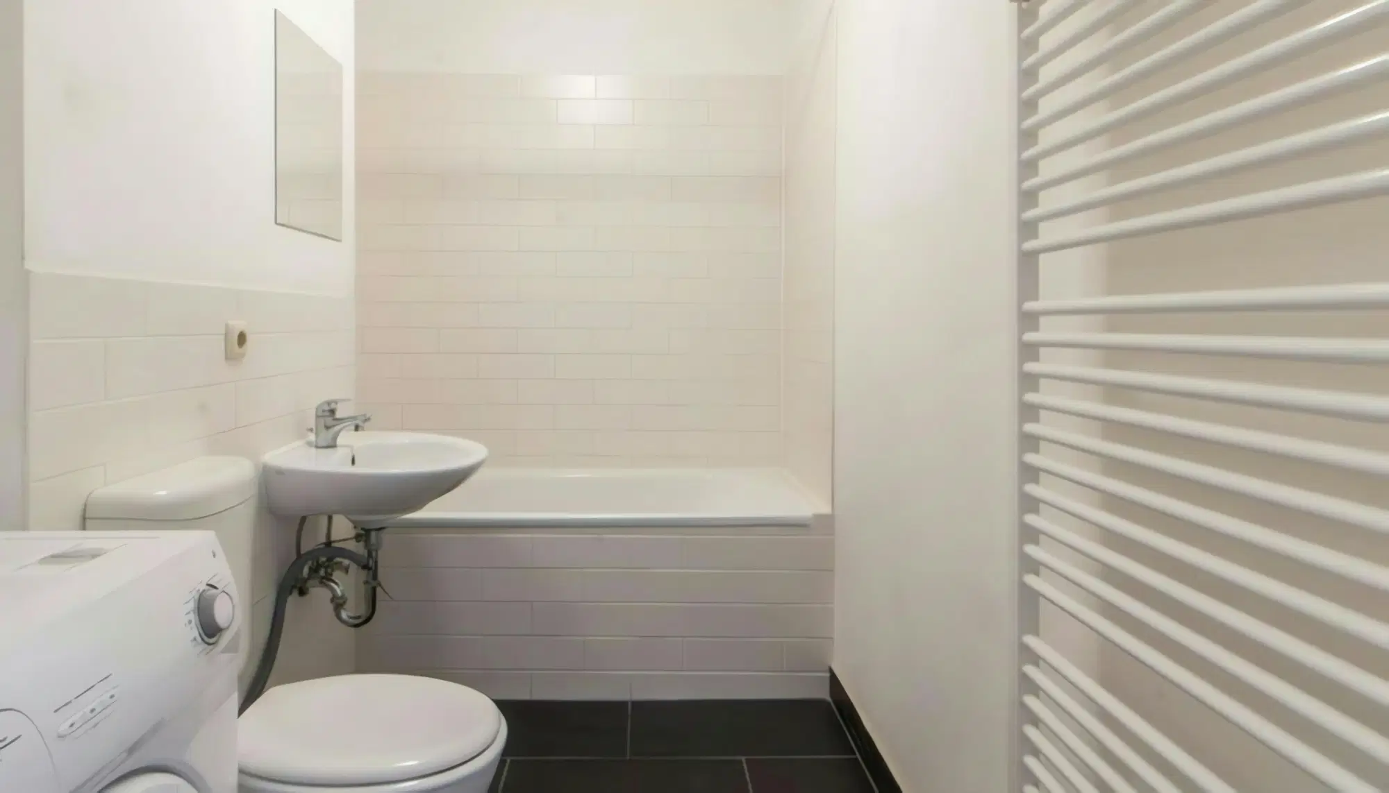 RM Charlottenstraße 97b, Berlin – Room In a 4 Bed 1 Bath (#12.3.3.)