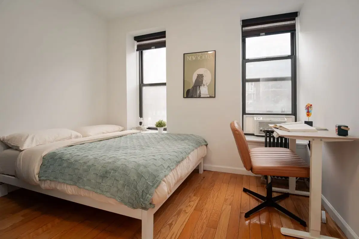 The Canal House, New York – Standard Large