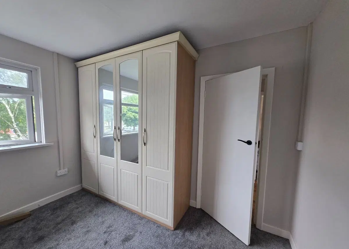 Room in a 2 Bedroom Apartment, 4 Springfield Avenue, Dublin D6W DK38 – Bedroom