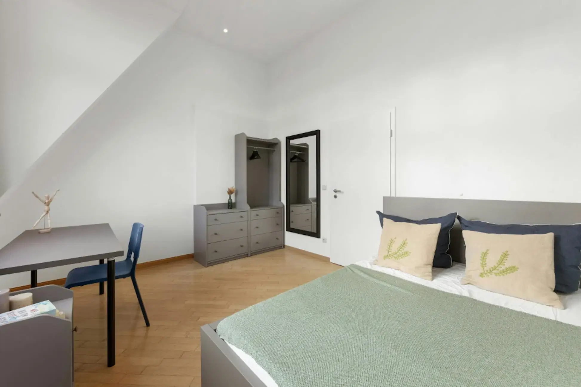 RM Heerstraße 2, Berlin – Room in a 13 Bed 4 Bath (#HE2.51.3.)