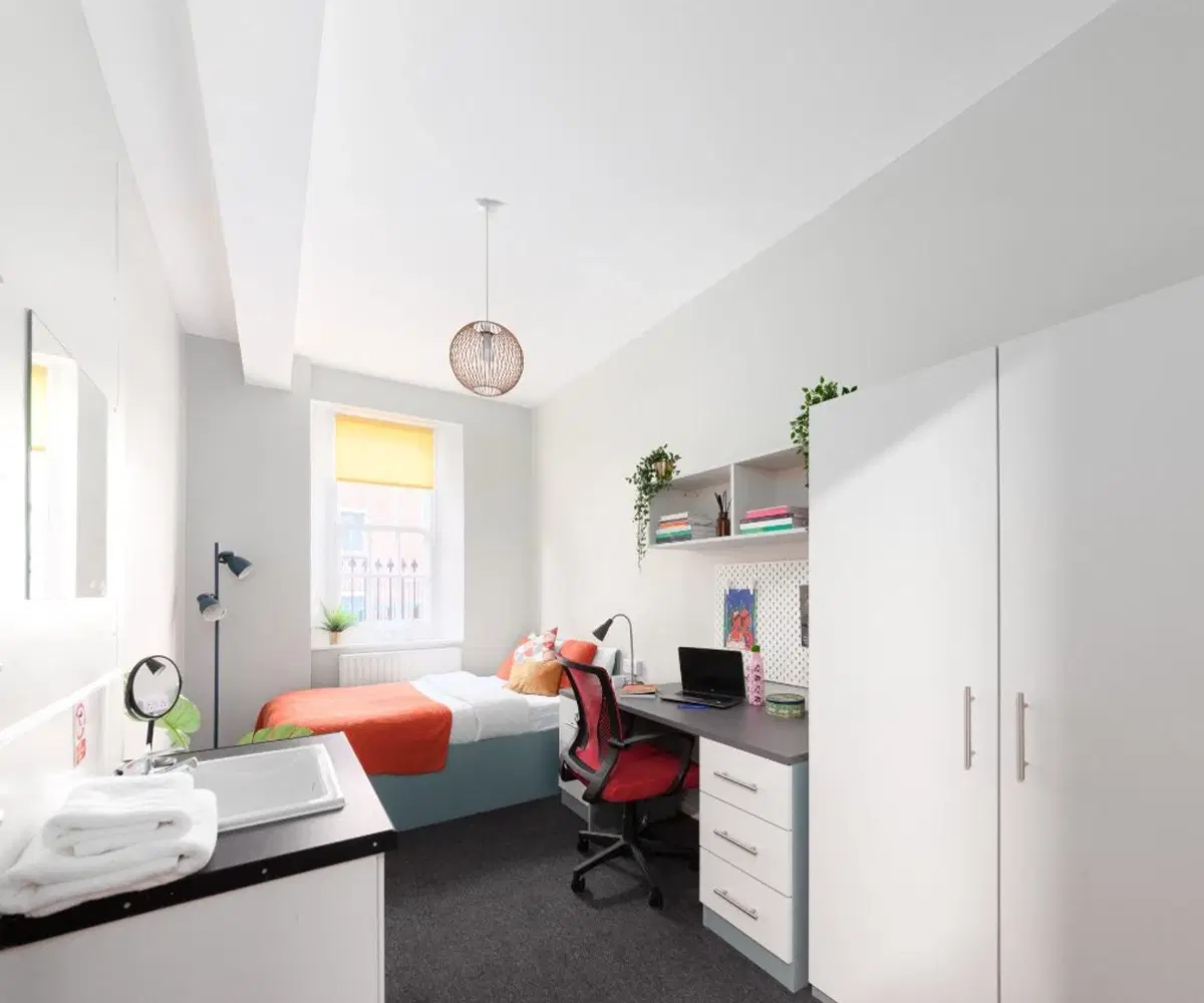 LST Louise House, London – Classic