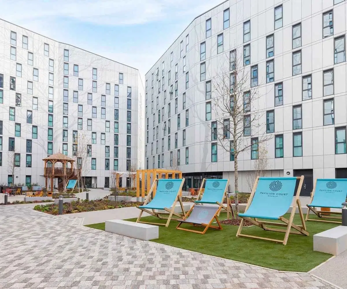 LST Pavilion Court, London – Exterior