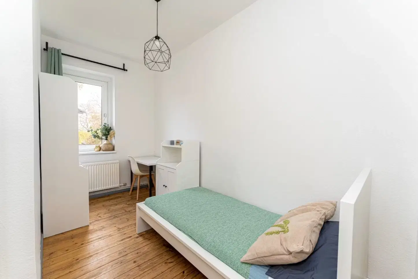 RM Lauterberger Straße 45, Berlin – Room In 3 Bed 1 Bath (#L31.3.)