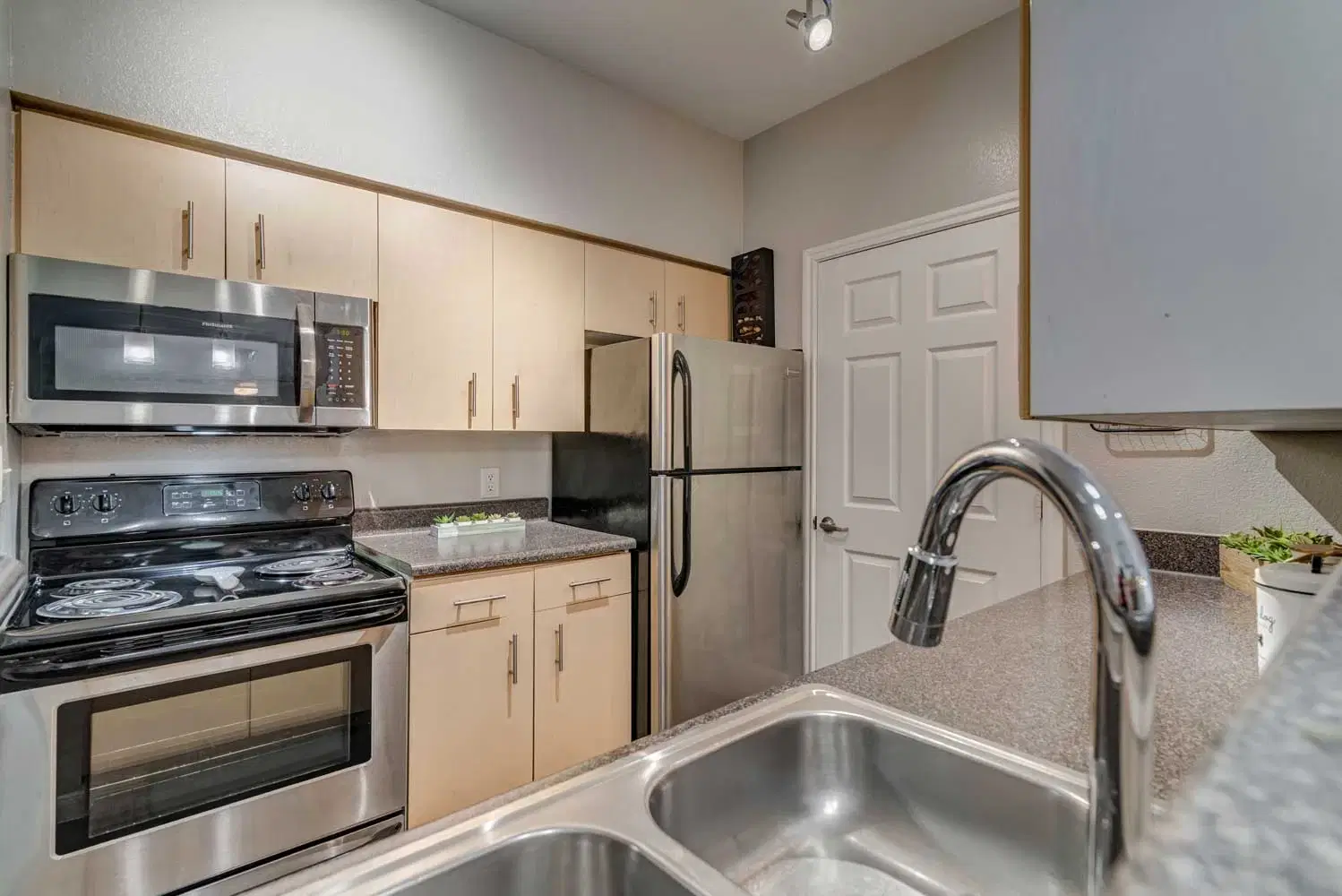 Ballpark North, Austin – Kitchen