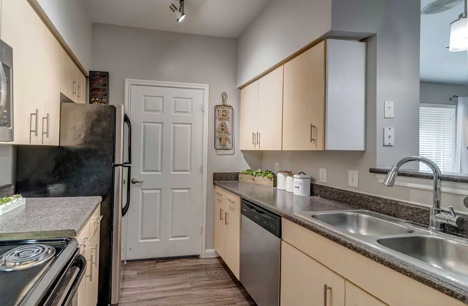 Ballpark North, Austin – Kitchen