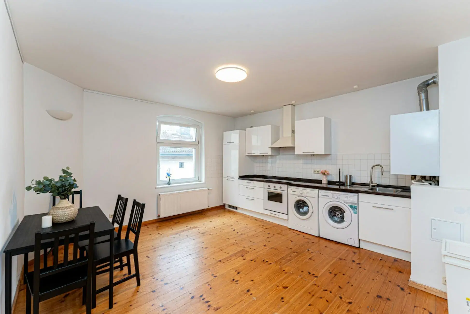 RM Heinrich-Roller-Straße 11, Berlin – Room in a 4 Bed 1 Bath (#HR51.1.)