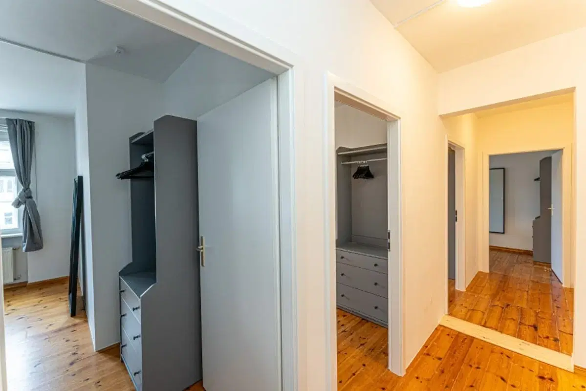 RM Heinrich-Roller-Straße 11, Berlin – Room in a 4 Bed 1 Bath (#HR51.3.)