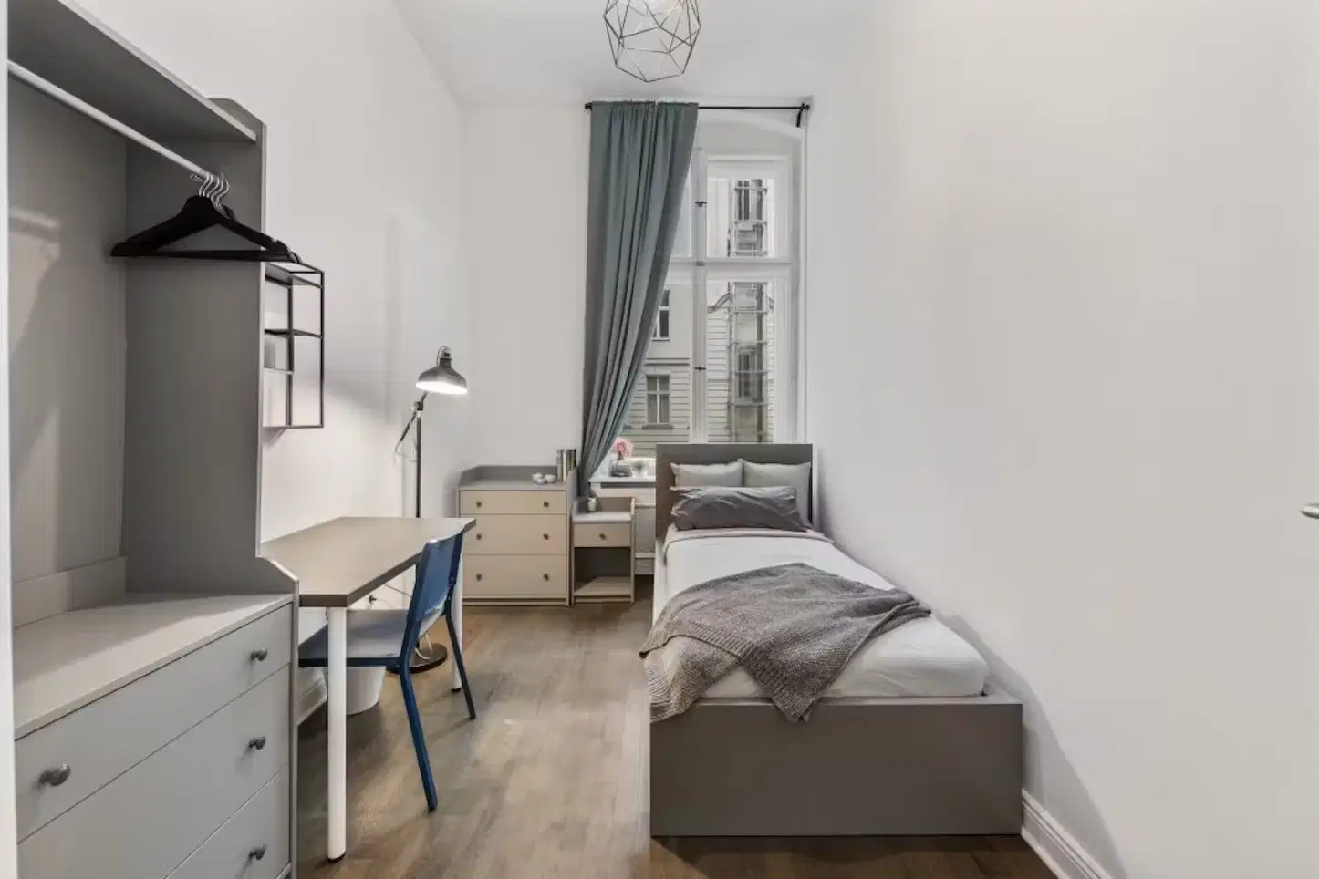 RM Uhlandstraße 29, Berlin – Room in a 9 Bed 3 Bath (#U29.HH.02.7.)