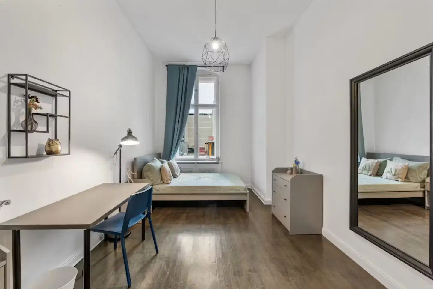 RM Uhlandstraße 29, Berlin – Room in a 9 Bed 3 Bath (#U29.HH.02.8.)