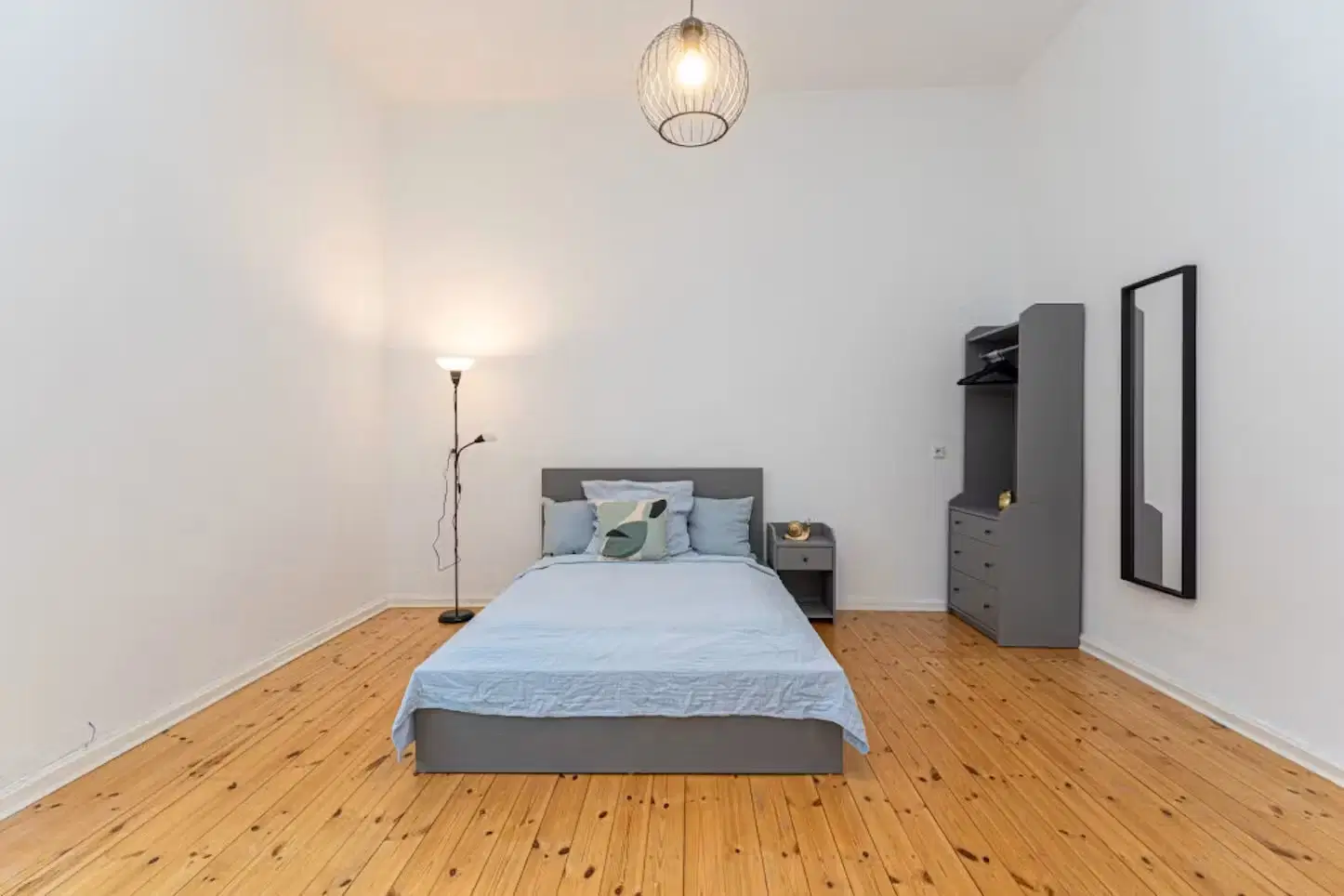 RM Uhlandstraße 29, Berlin – Room in a 3 Bed 1 Bath (#U29.SF.41.3.)