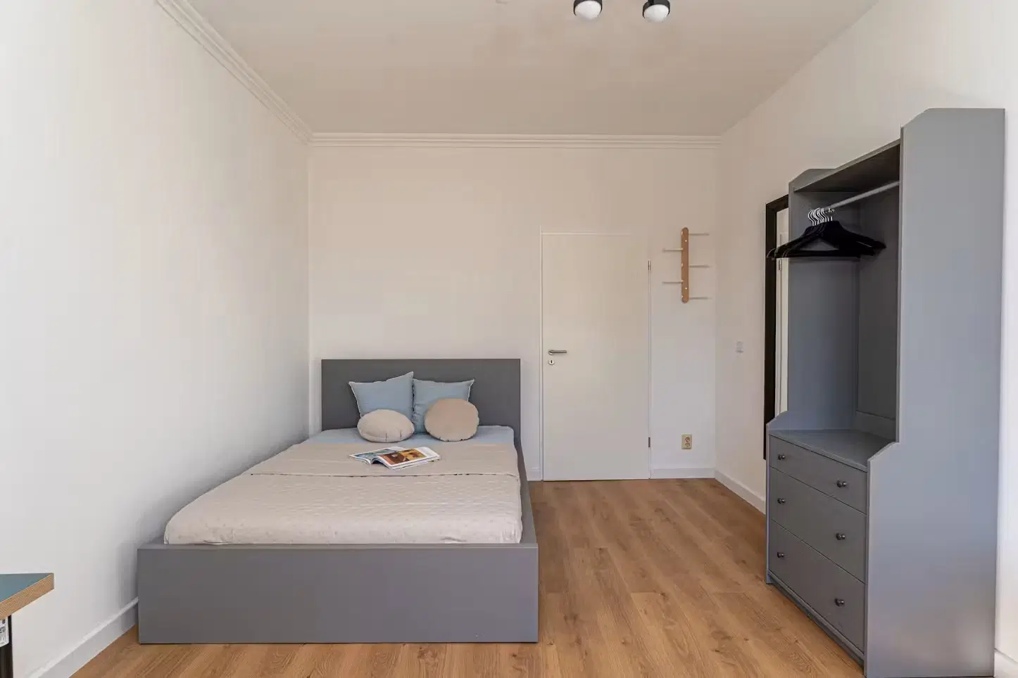 RM Uhlandstraße 29, Berlin – Room in a 5 Bed 1 Bath (#U29.VH.52.2.)