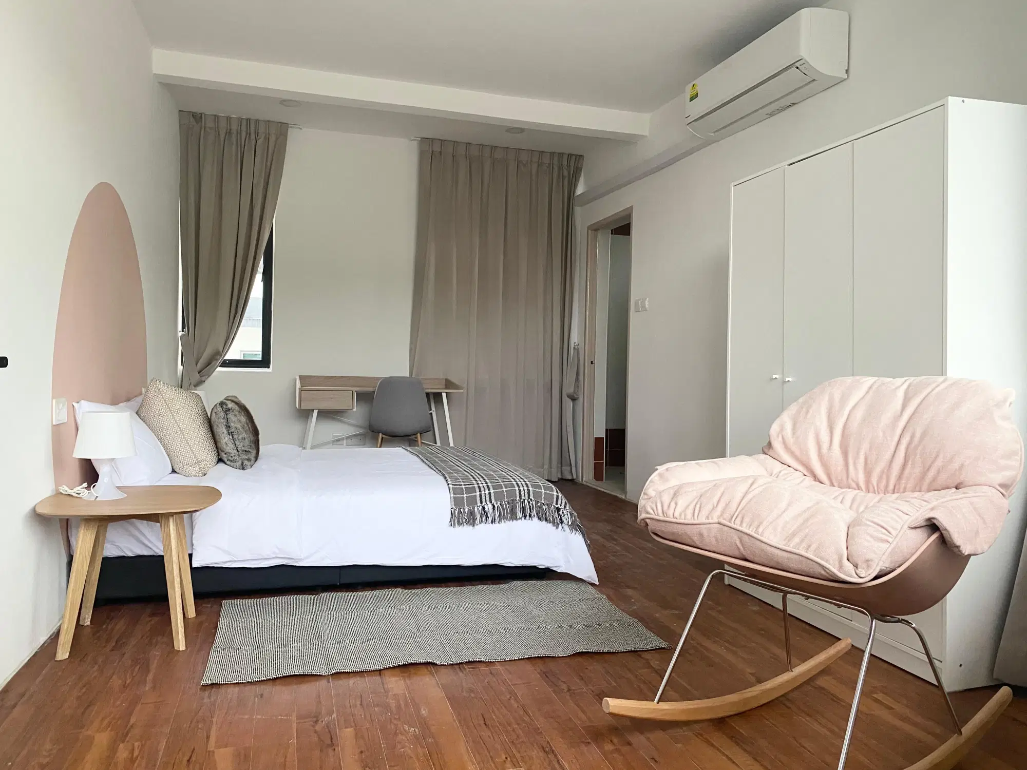 Room in a 5 Bedroom Apartment, 551A Bukit Timah Road, Singapore 269692 – TAP Lite | Unit - 4