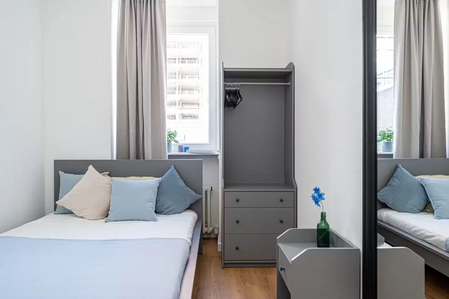 RM Uhlandstraße 29, Berlin – Room in a 5 Bed 1 Bath (#U29.VH.52.5.)