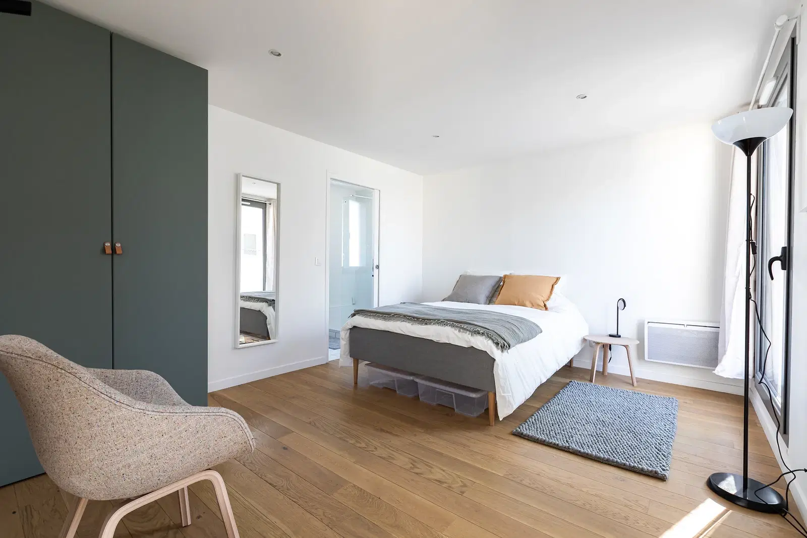 A-CLV 75007, Paris – Leon Room 1