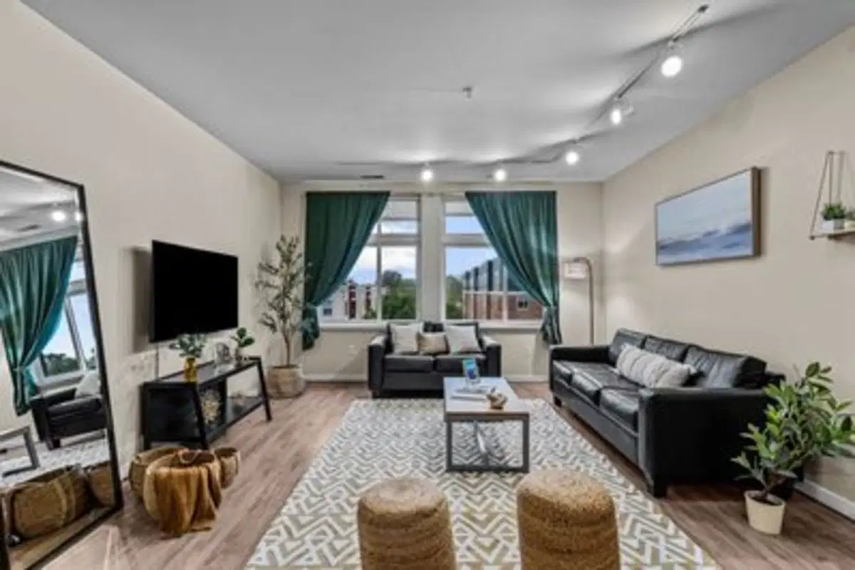 The Flats, Normal – 4 Bed 4.5 Bath