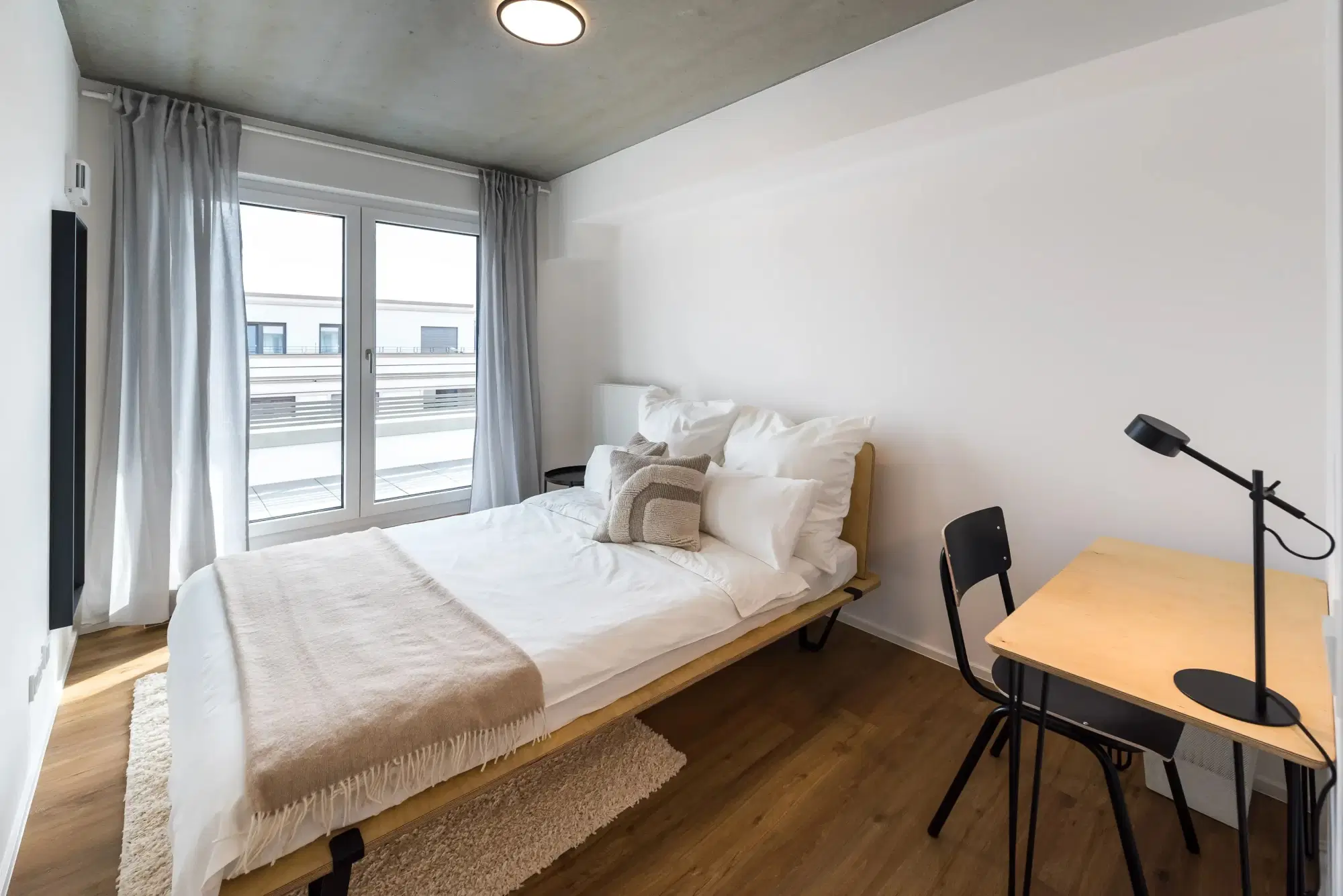 Gref, Frankfurt – Room in 4 Bed 2 Bath