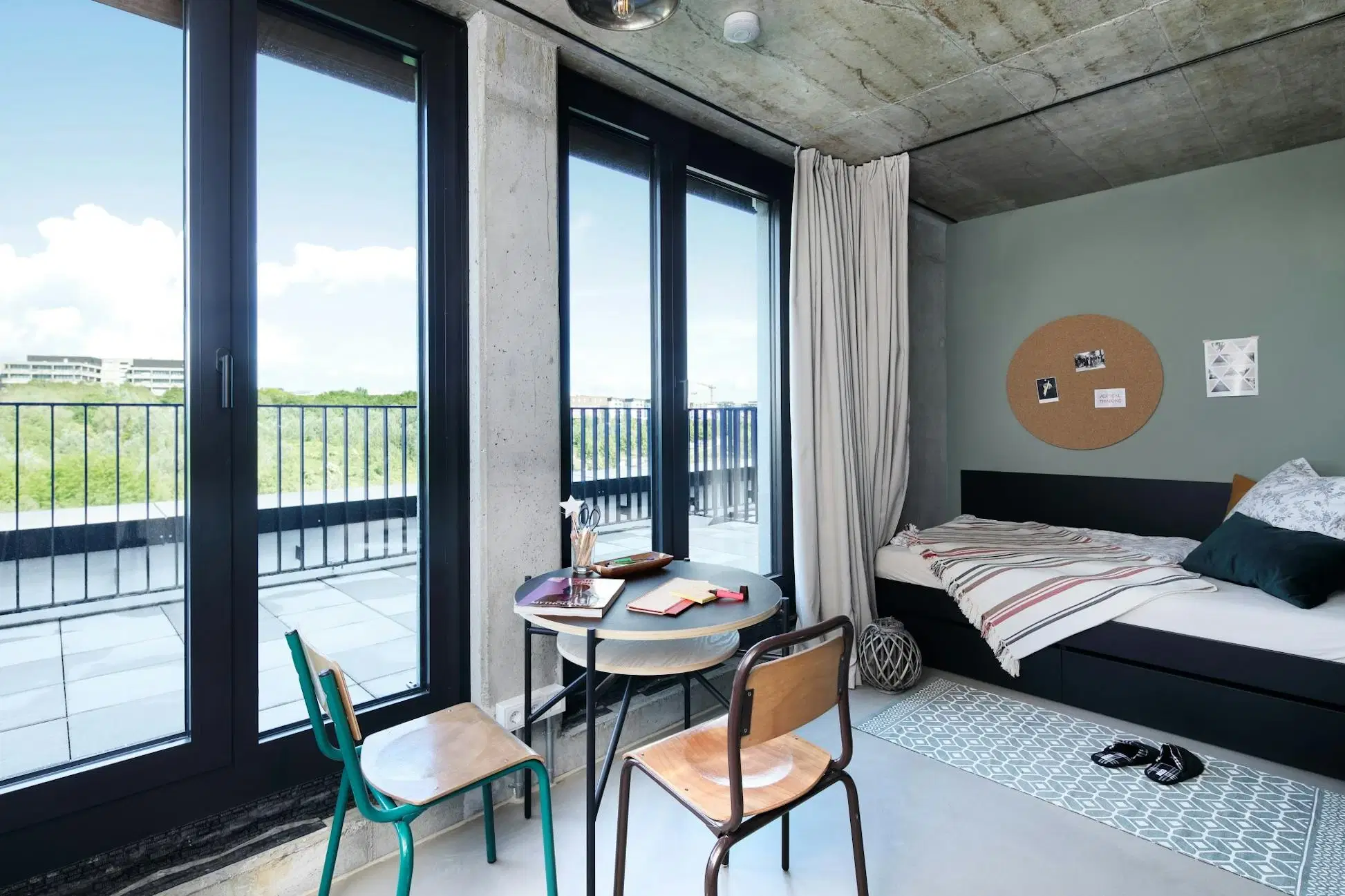 Neon Wood Frankfurt Riedberg, Frankfurt – 1 Bed - 1 Bath (Penthouse Balcony)