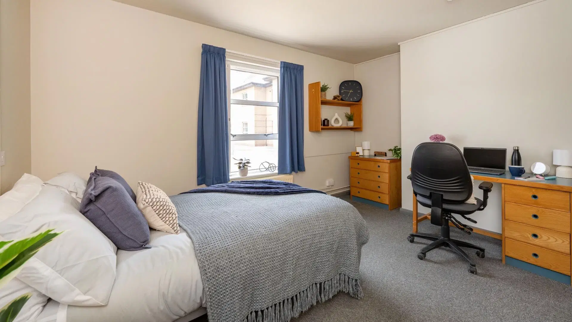 Hardwick Campus, Cheltenham – Accessible Ensuite