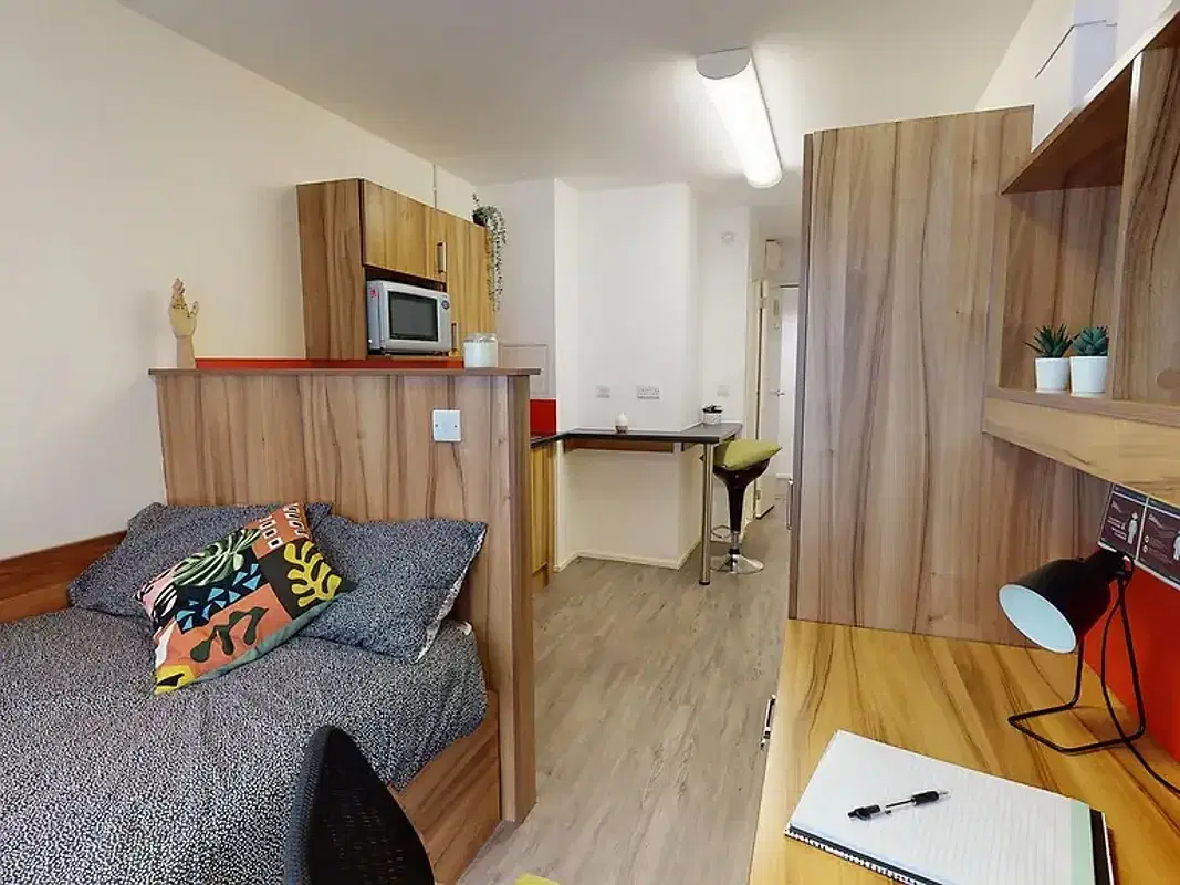 CB1, Cambridge – Premium Studio