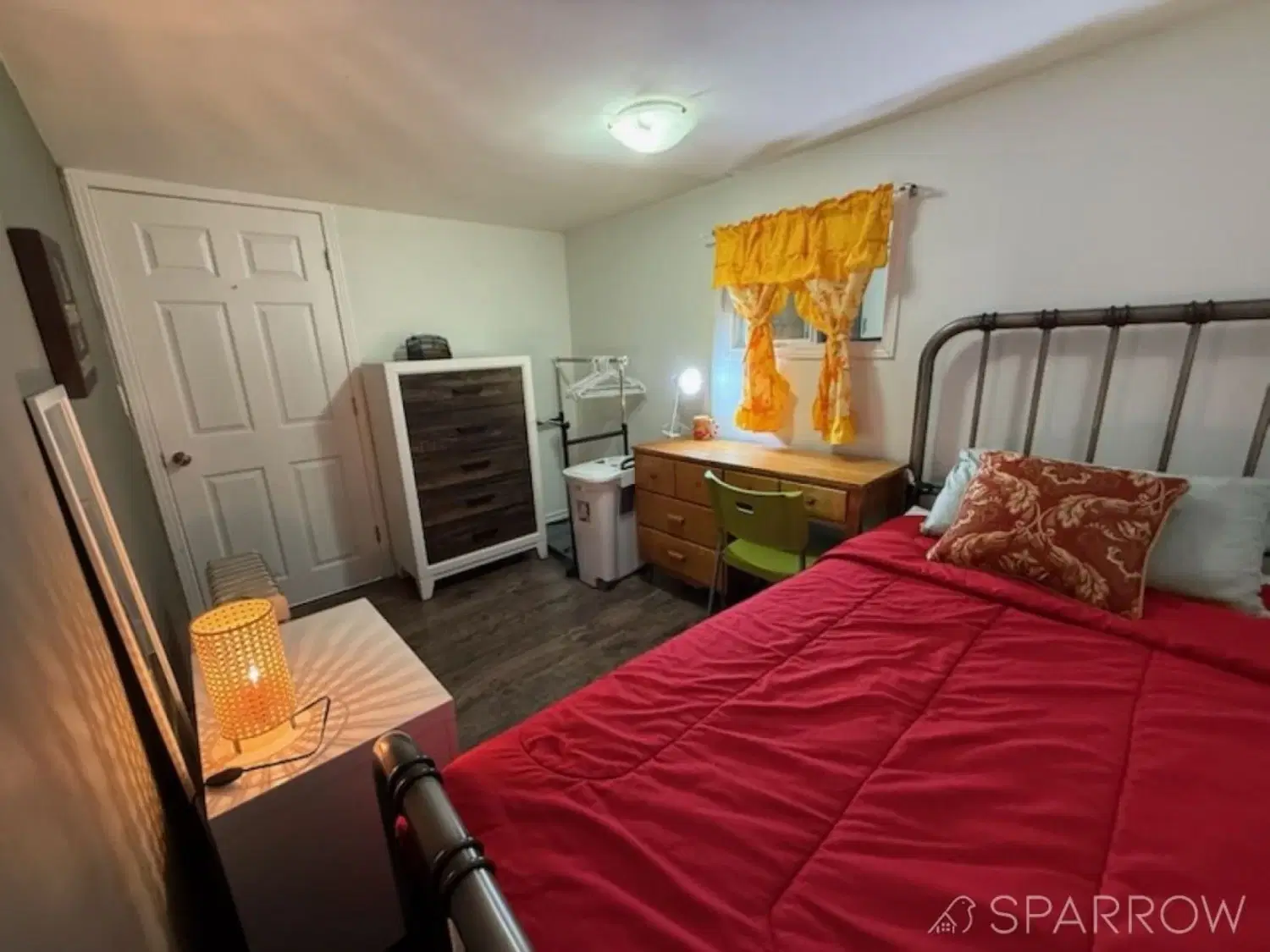 SPR M9B1B8, Toronto – Room in 4 Bed 3 Bath | Bedroom B