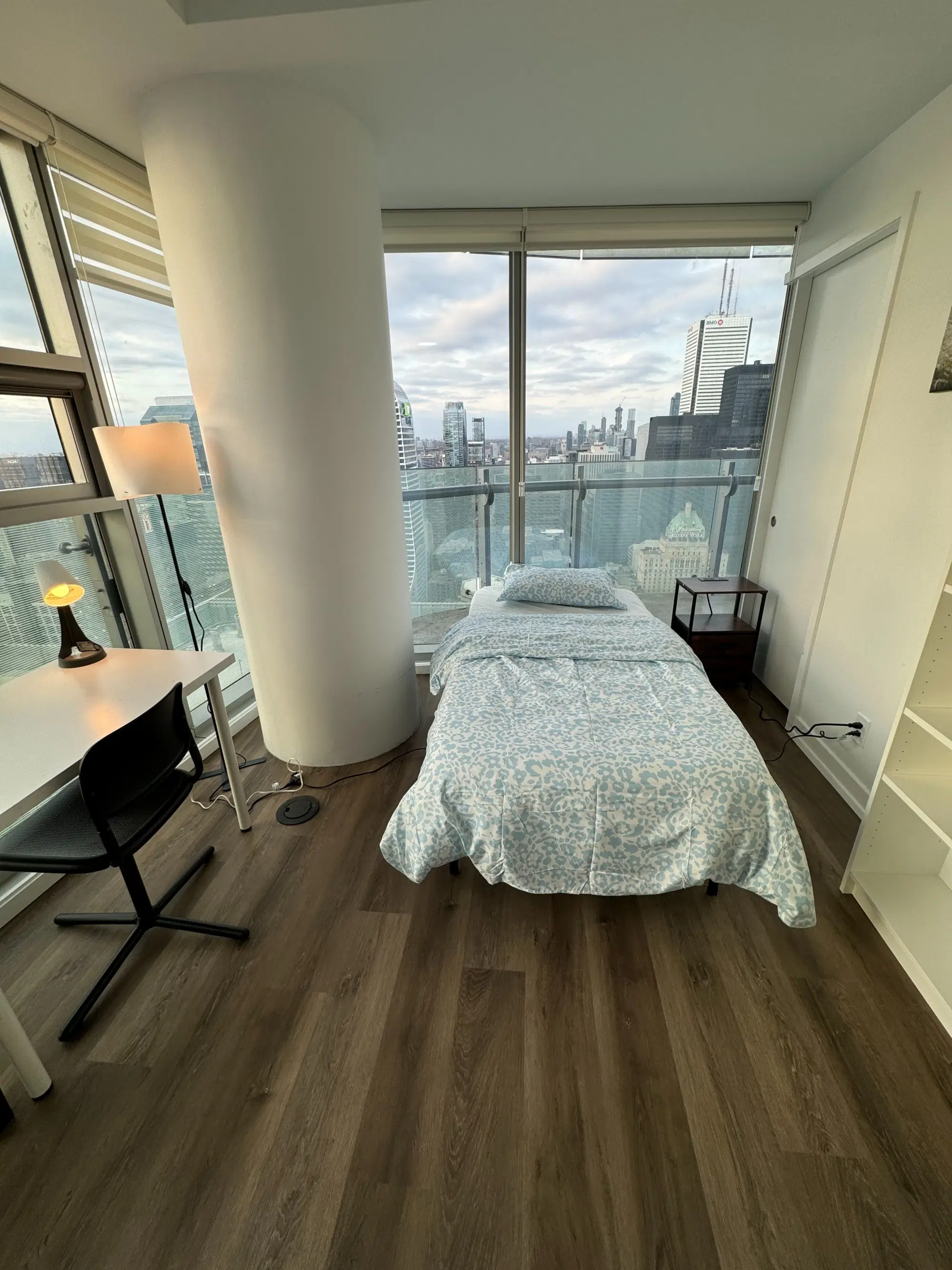YVR M5, Toronto – Flex Room - 1 [14 York St - 5508]