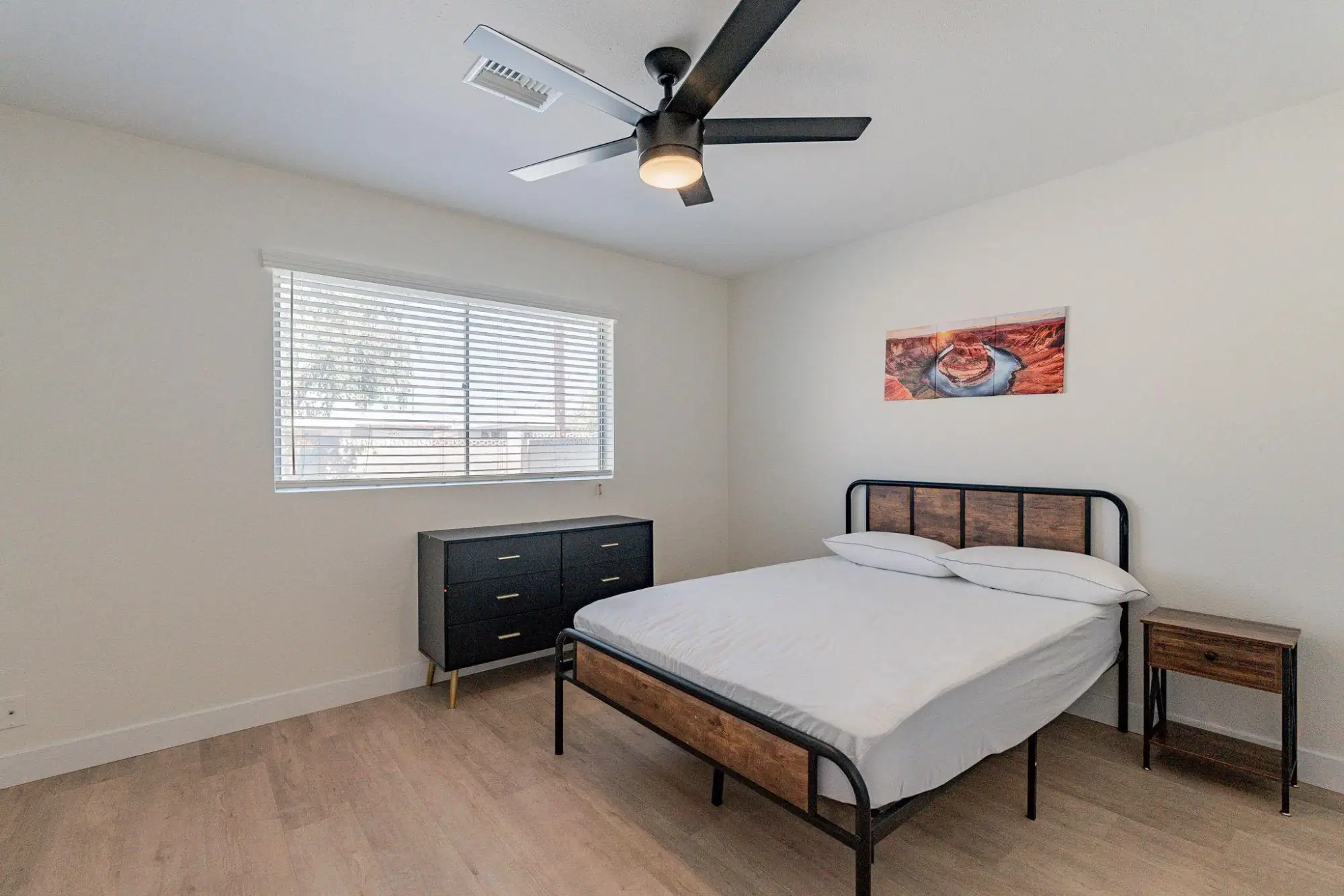 PDP 85051, Phoenix – #23493: Room in 6 Bed 2 Bath