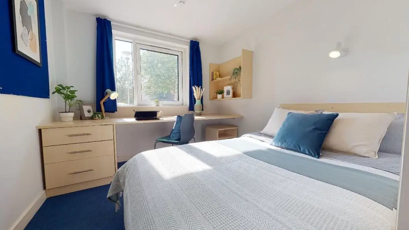 iQ Pavilions, Lincoln – Saver En Suite