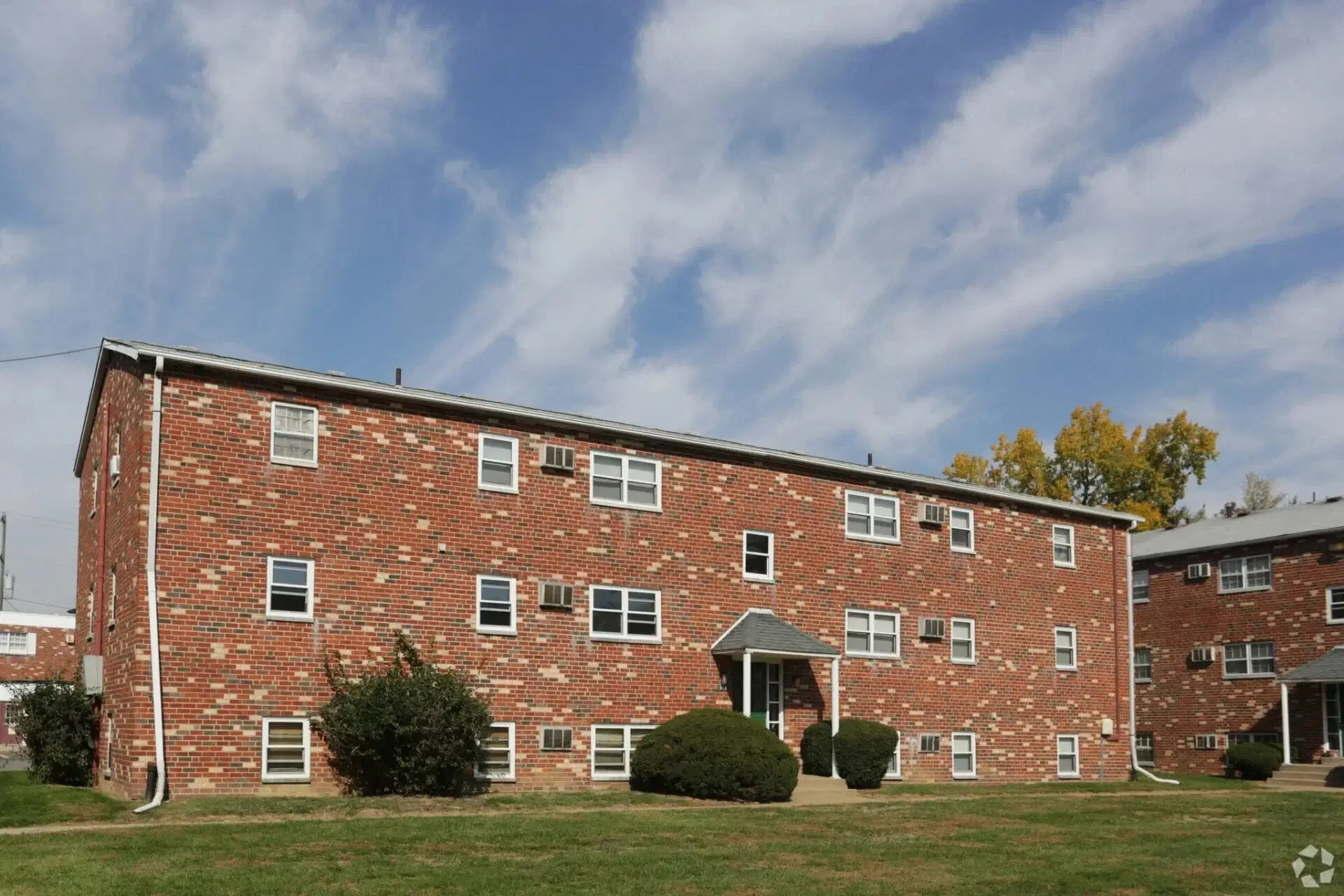 Riverview Crossings, Bensalem – Exterior