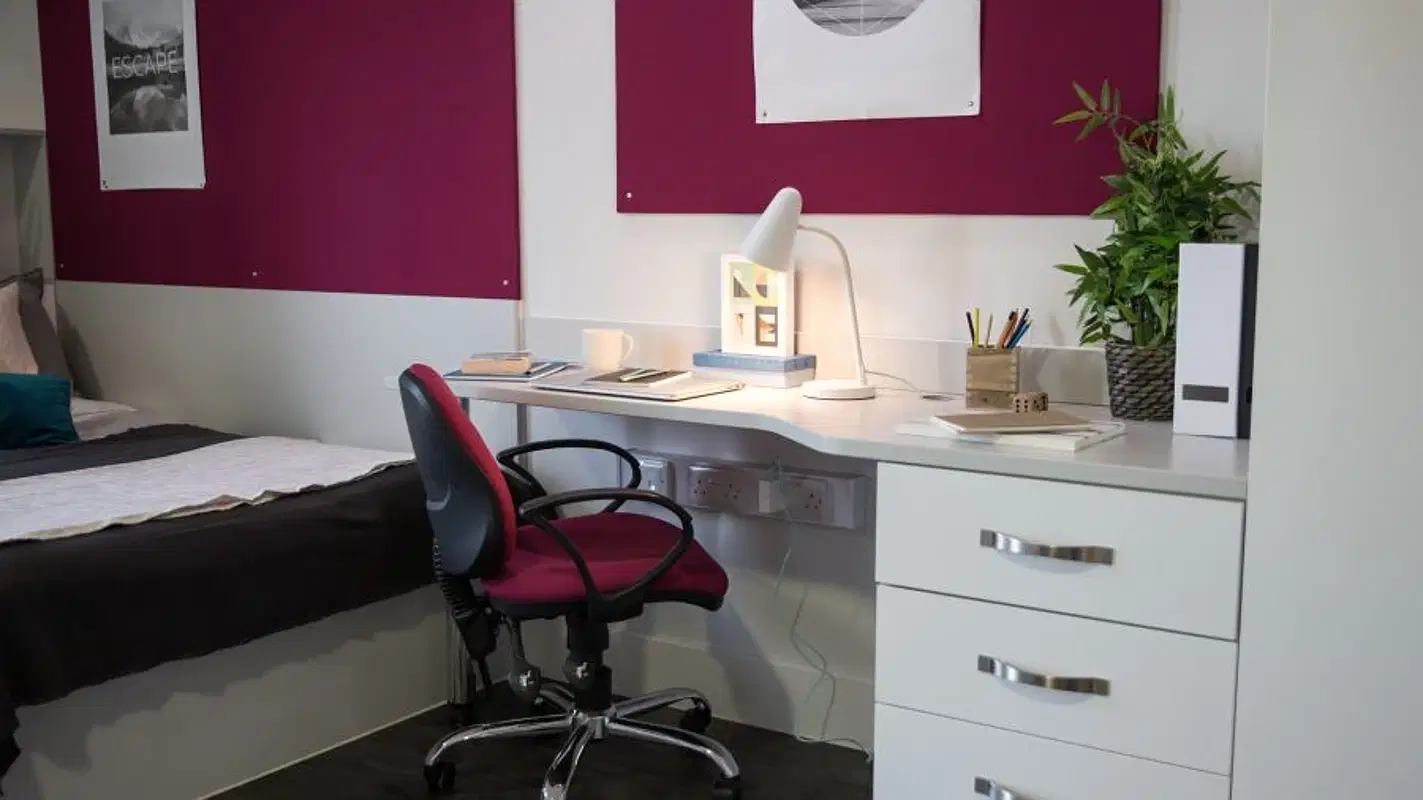 iQ Castings, Huddersfield – Bronze Studio