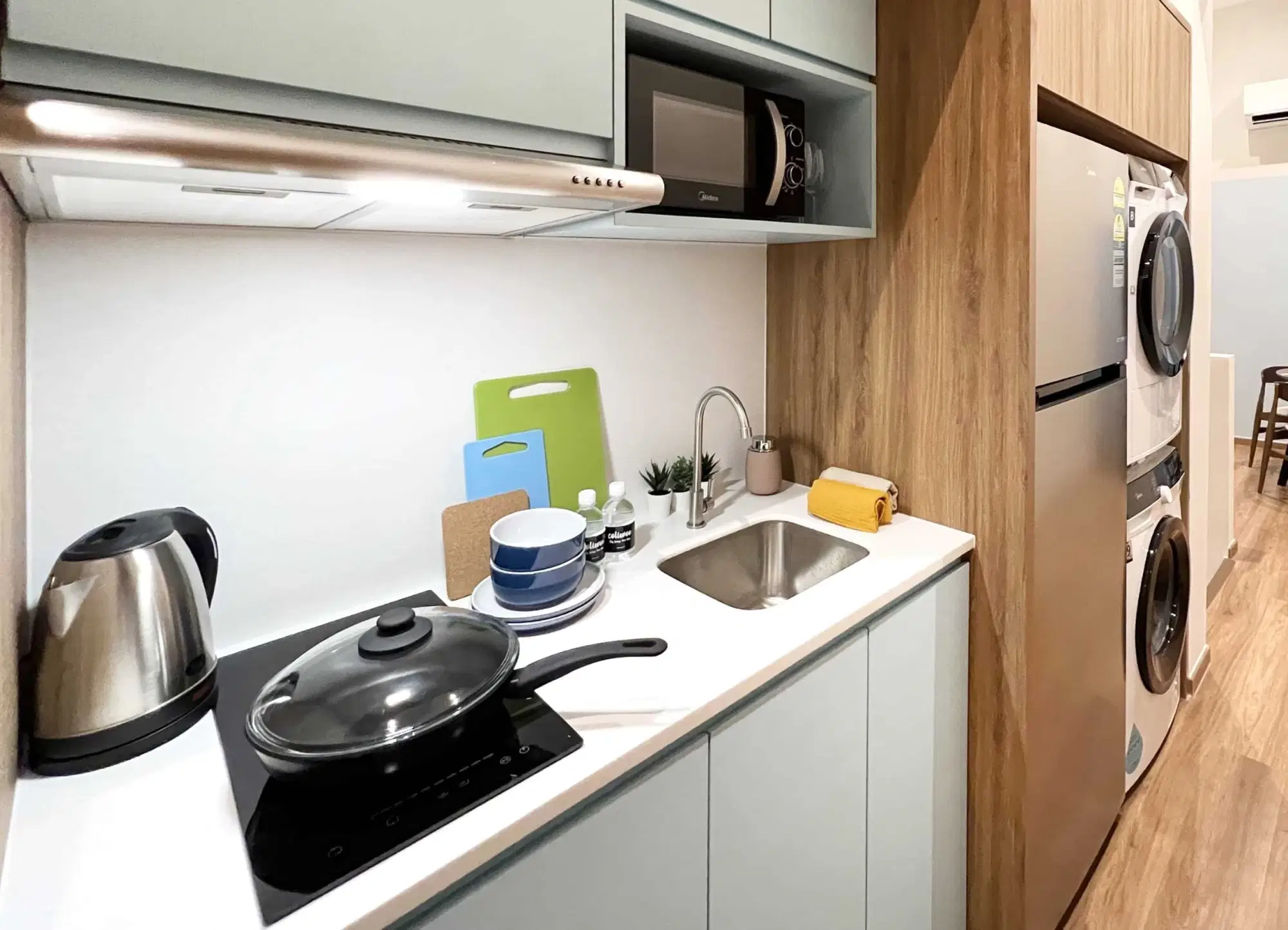 Coliwoo Lavender Collection, Singapore – Kitchen