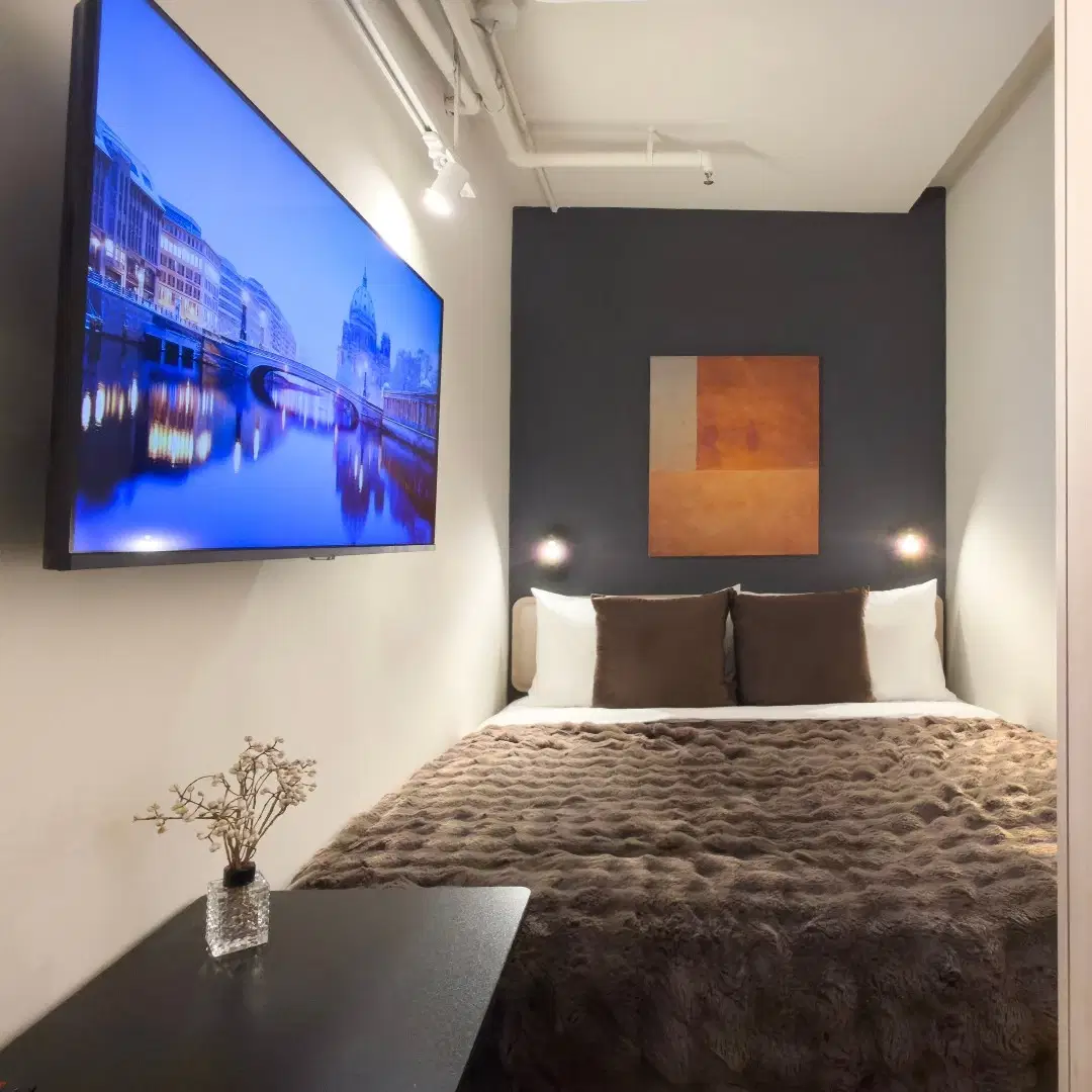 Coliwoo Midtown, Singapore – Urban Chamber (Non-Window)