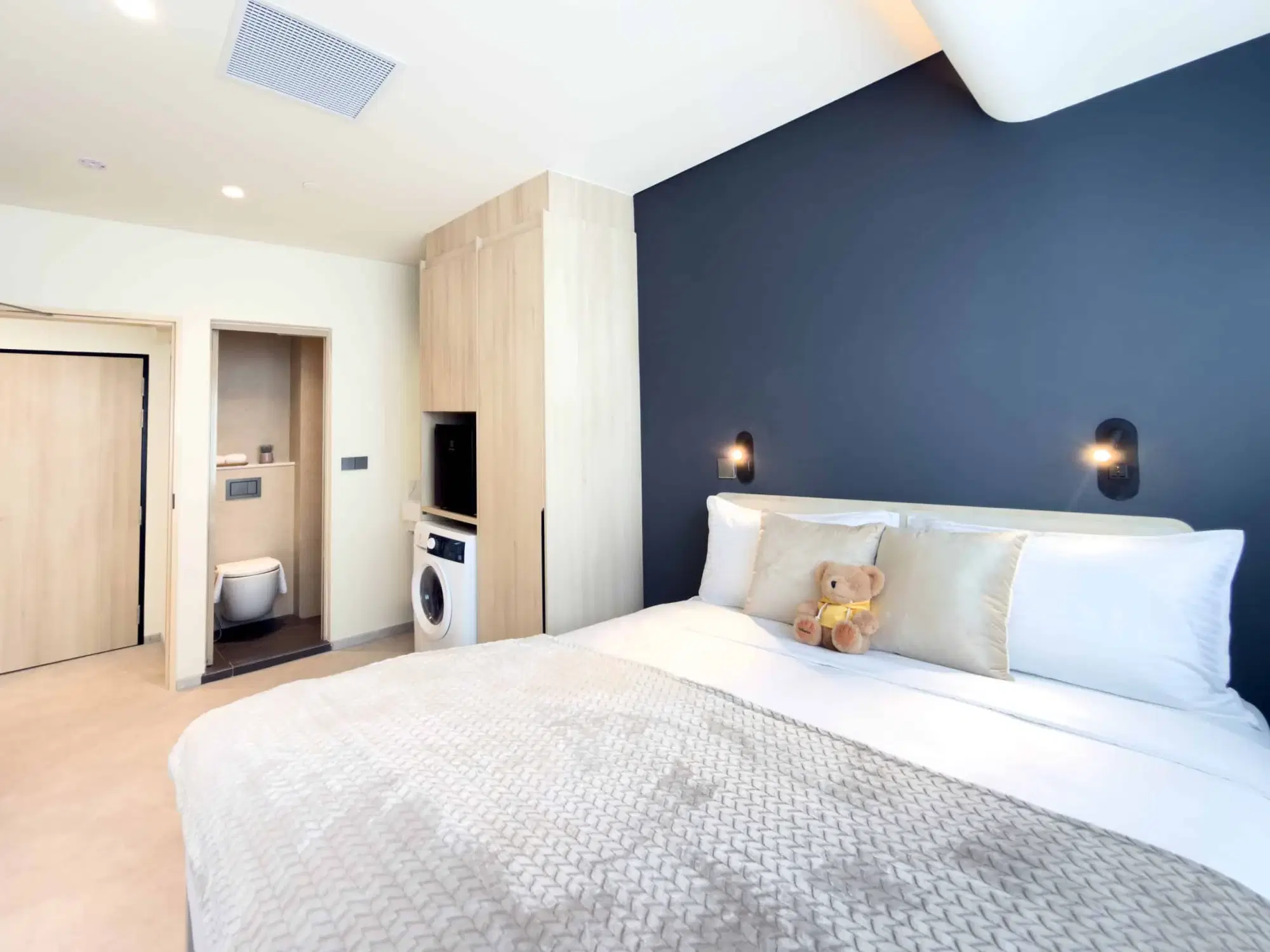 Coliwoo Midtown, Singapore – Two-Bedroom Studio