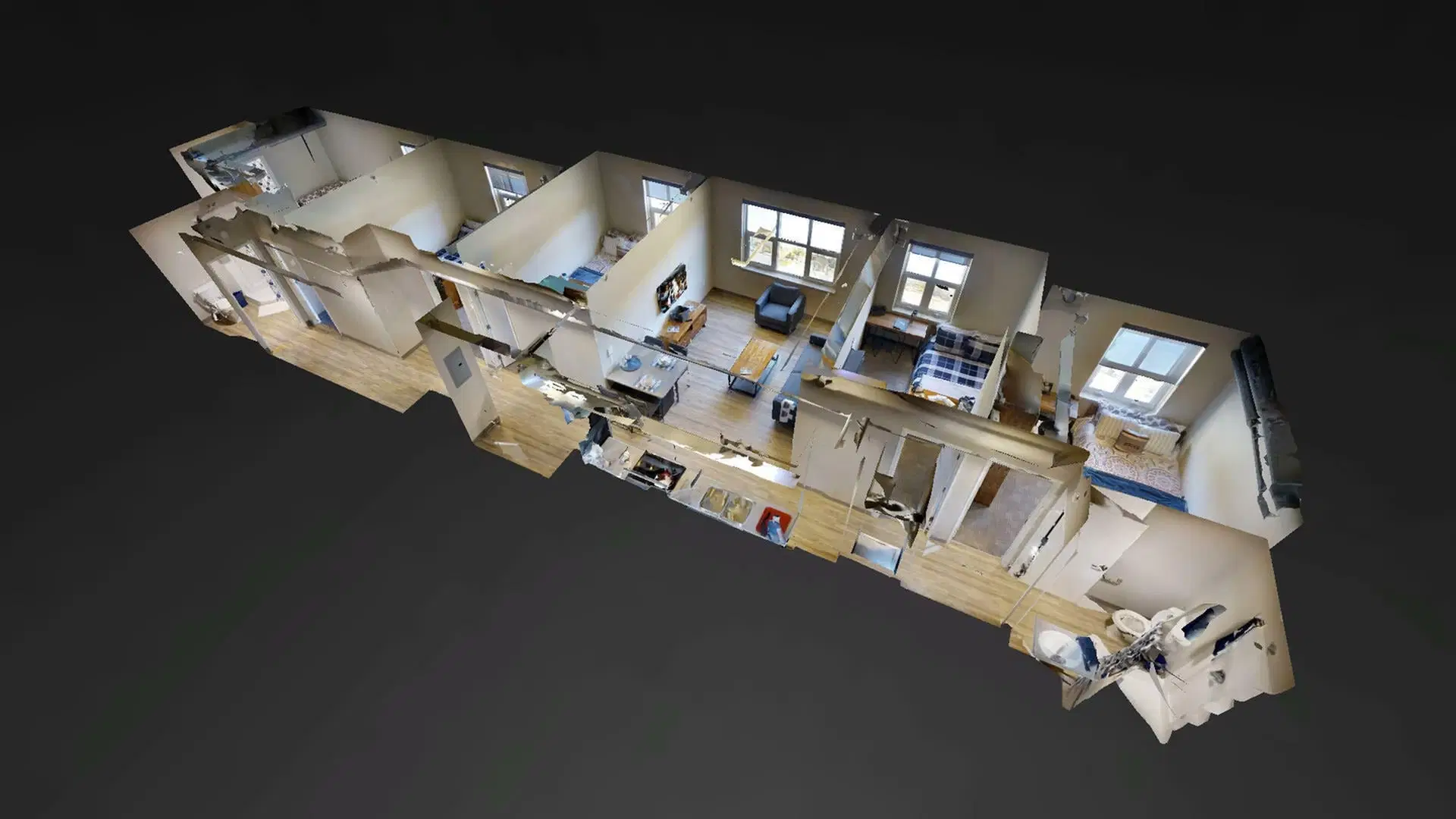 Regent - 136 James St., St. Catharines – 5 Bedroom 3 Bathrooms Apartment