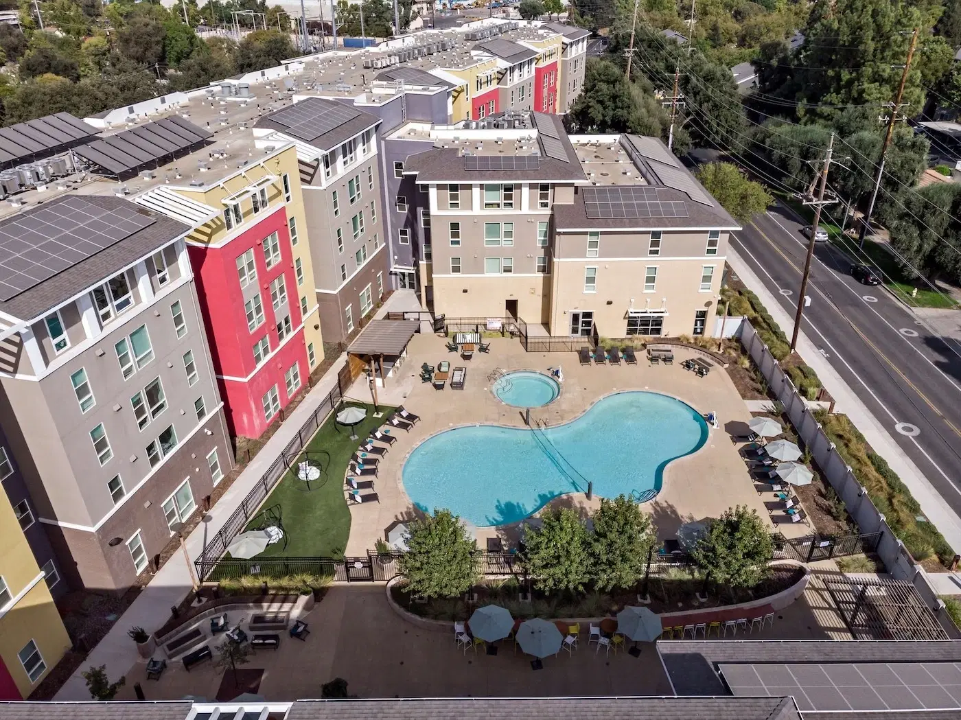 Ryder on Olive, Davis – Exterior