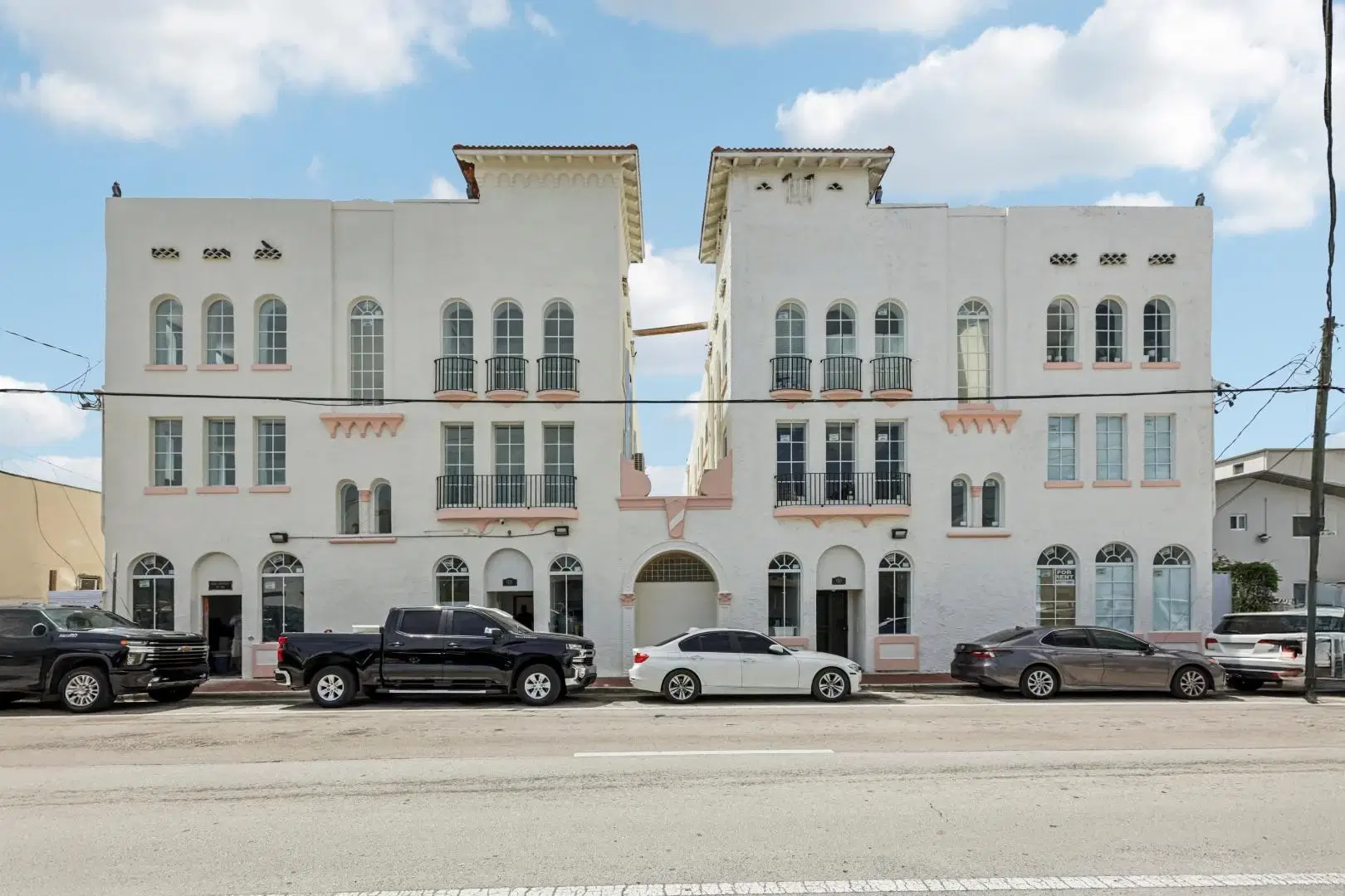 Andes Apartments, Miami – Exterior