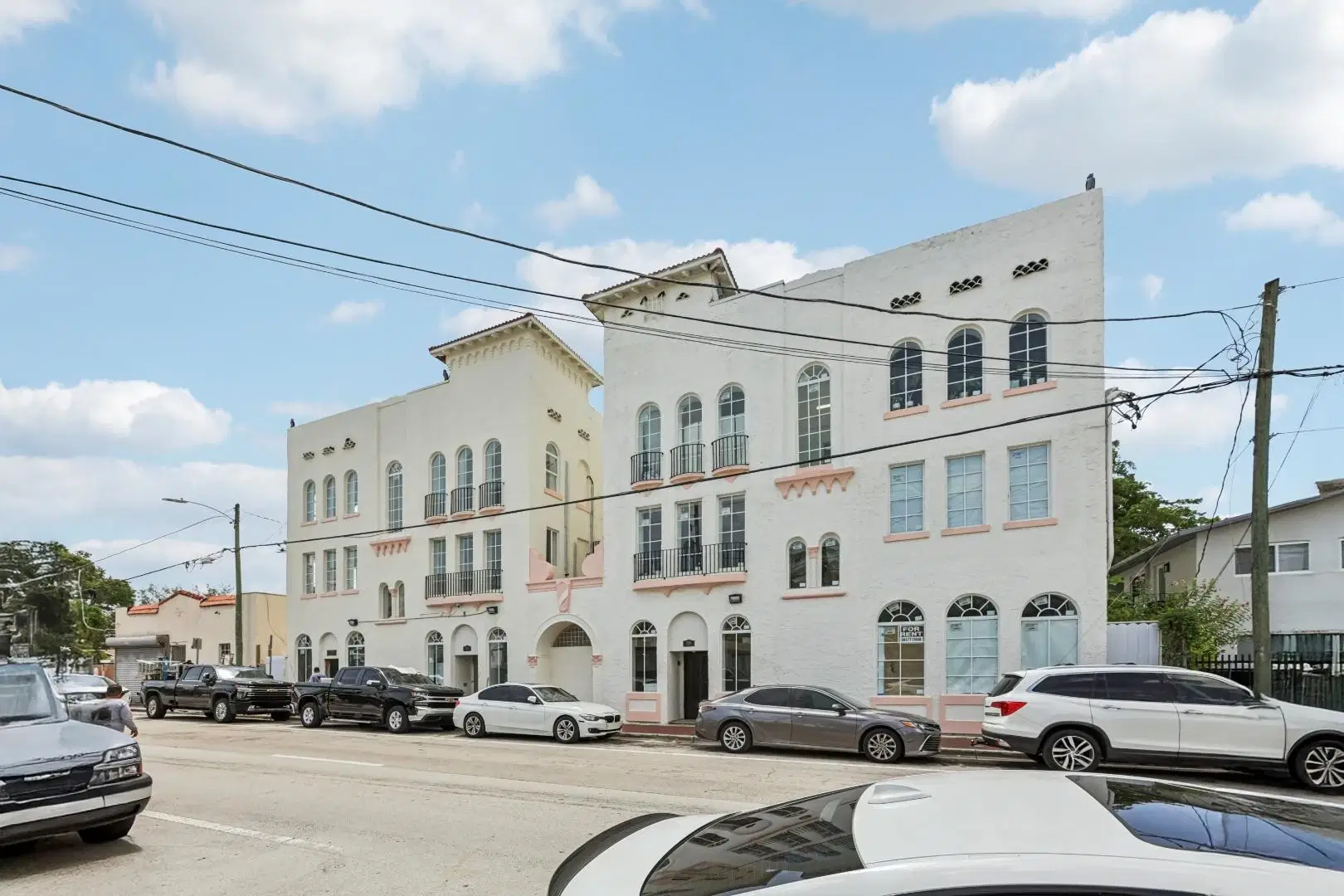 Andes Apartments, Miami – Exterior