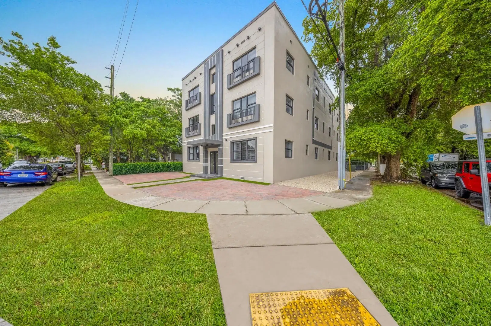 1536 SW 9th, Miami – Exterior