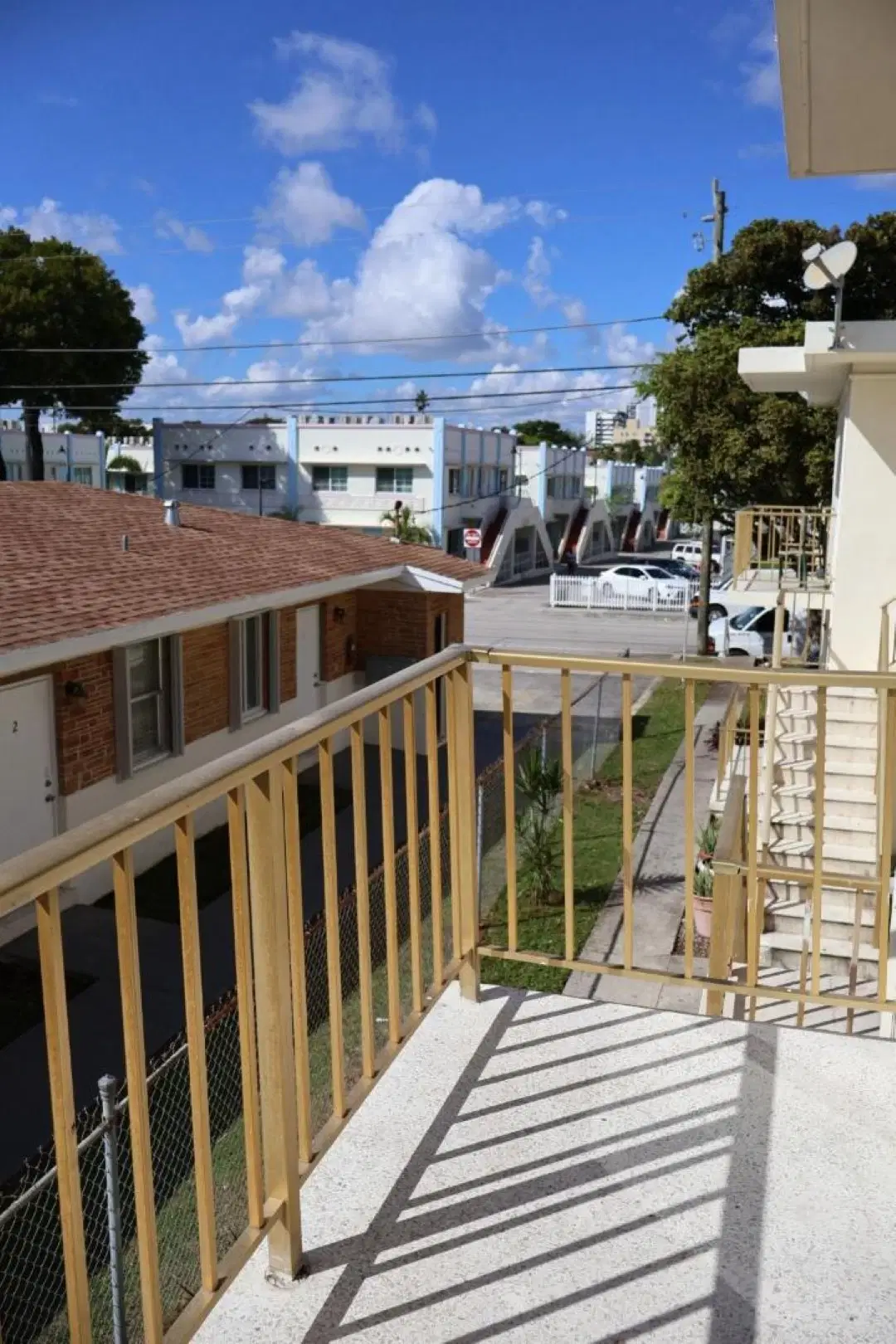 528 SW 6th, Miami – Exterior