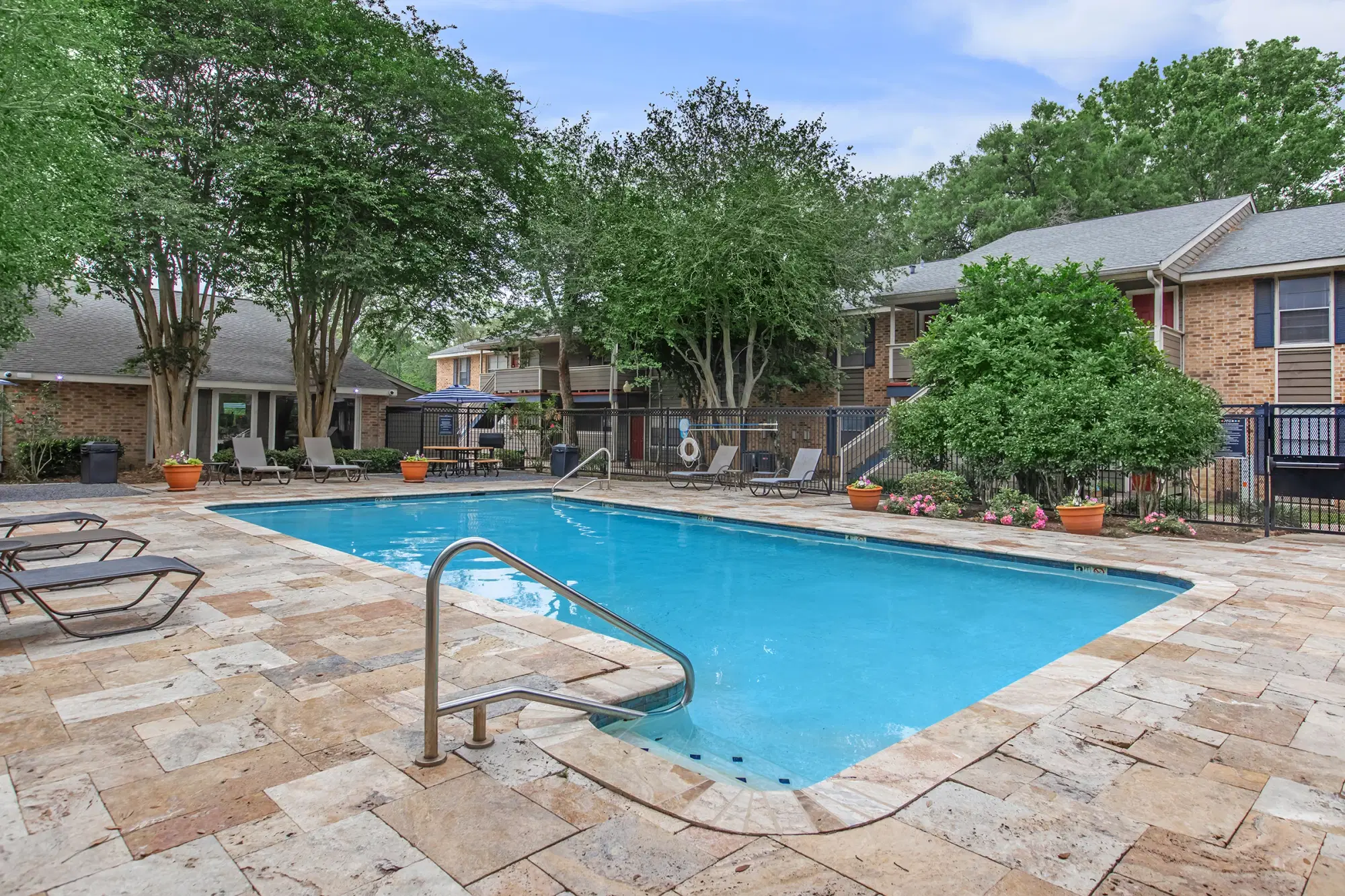 The Arts Apartments at Broussard Crossing, Lafayette – Exterior