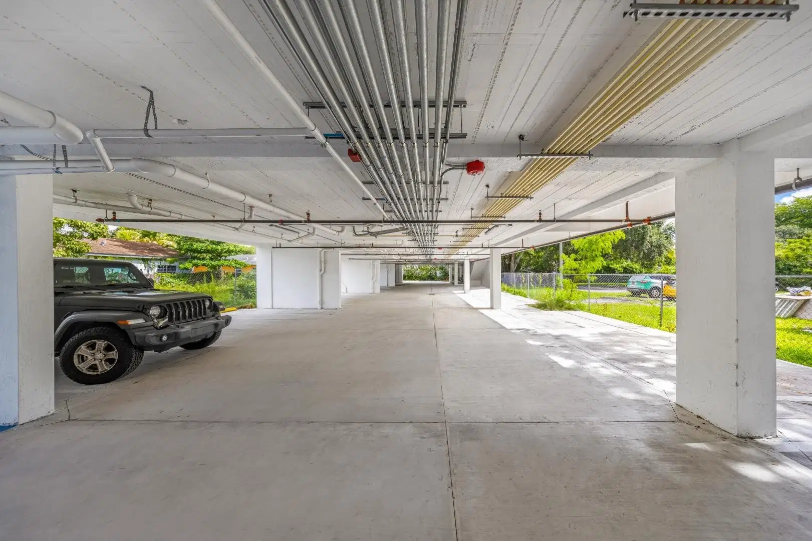 147 NW 59th St, Miami – Exterior